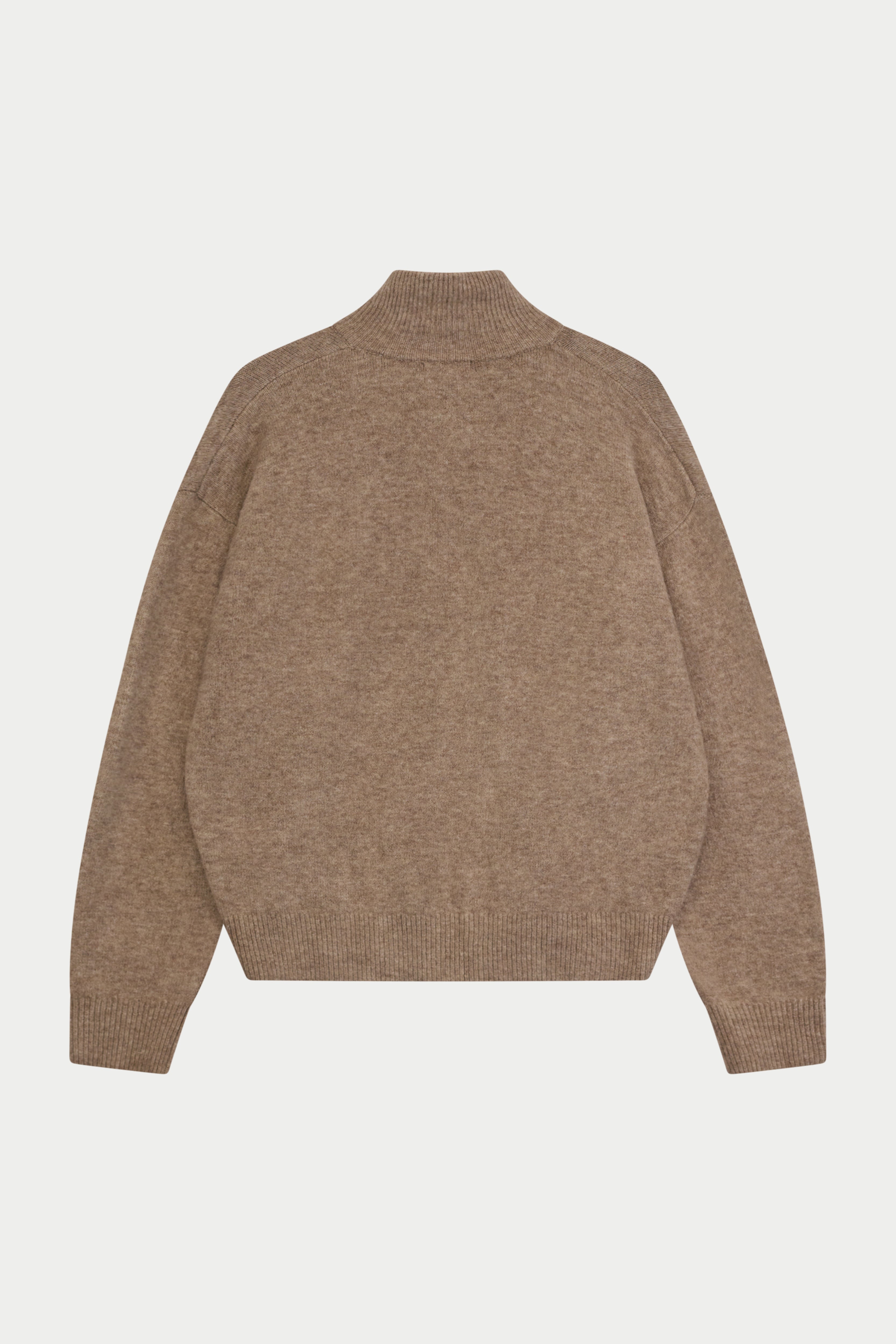 EMBLEM FLUFFY KNIT FUNNEL NECK - BEIGE
