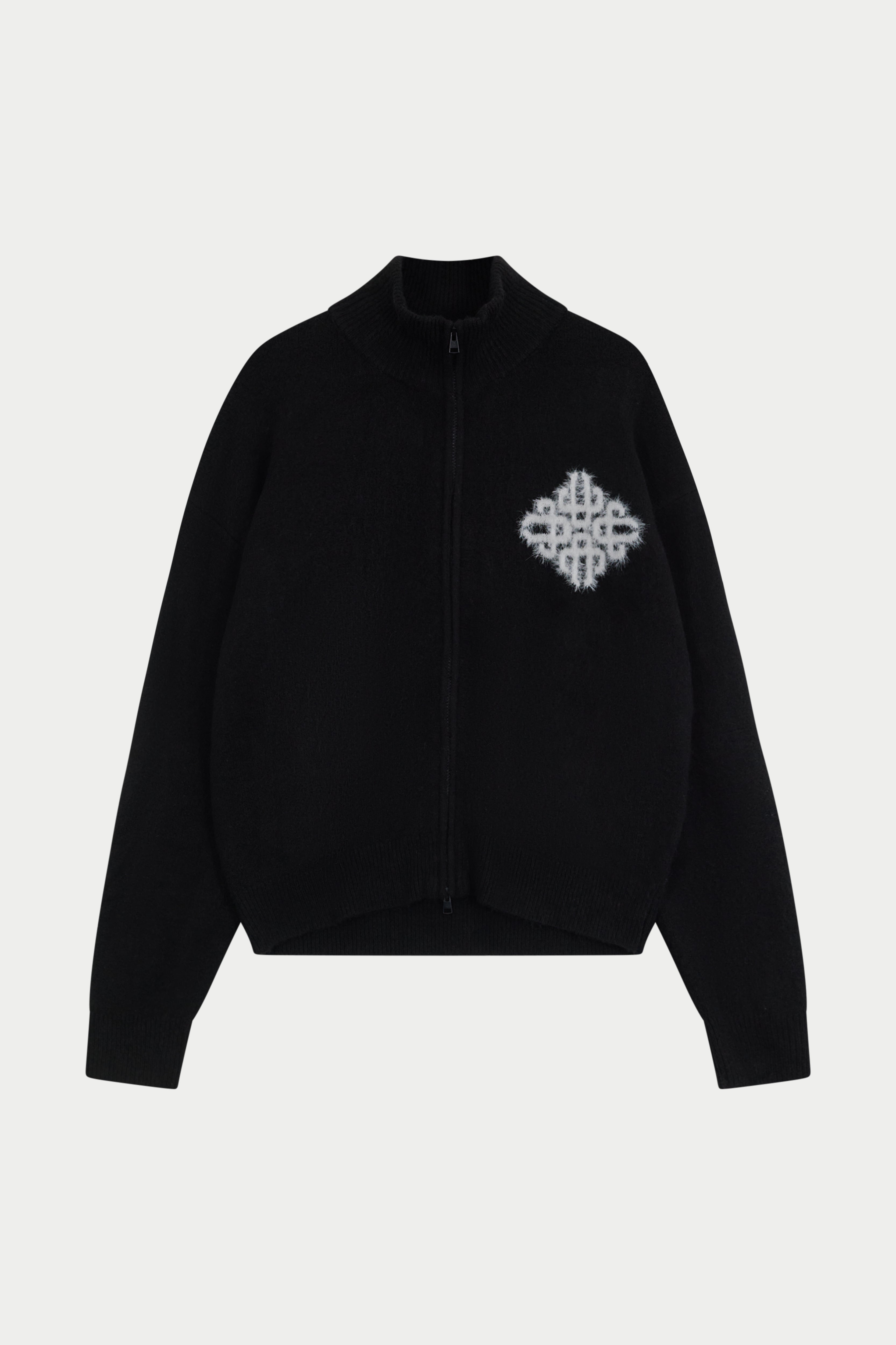 EMBLEM FLUFFY KNIT FUNNEL NECK - BLACK