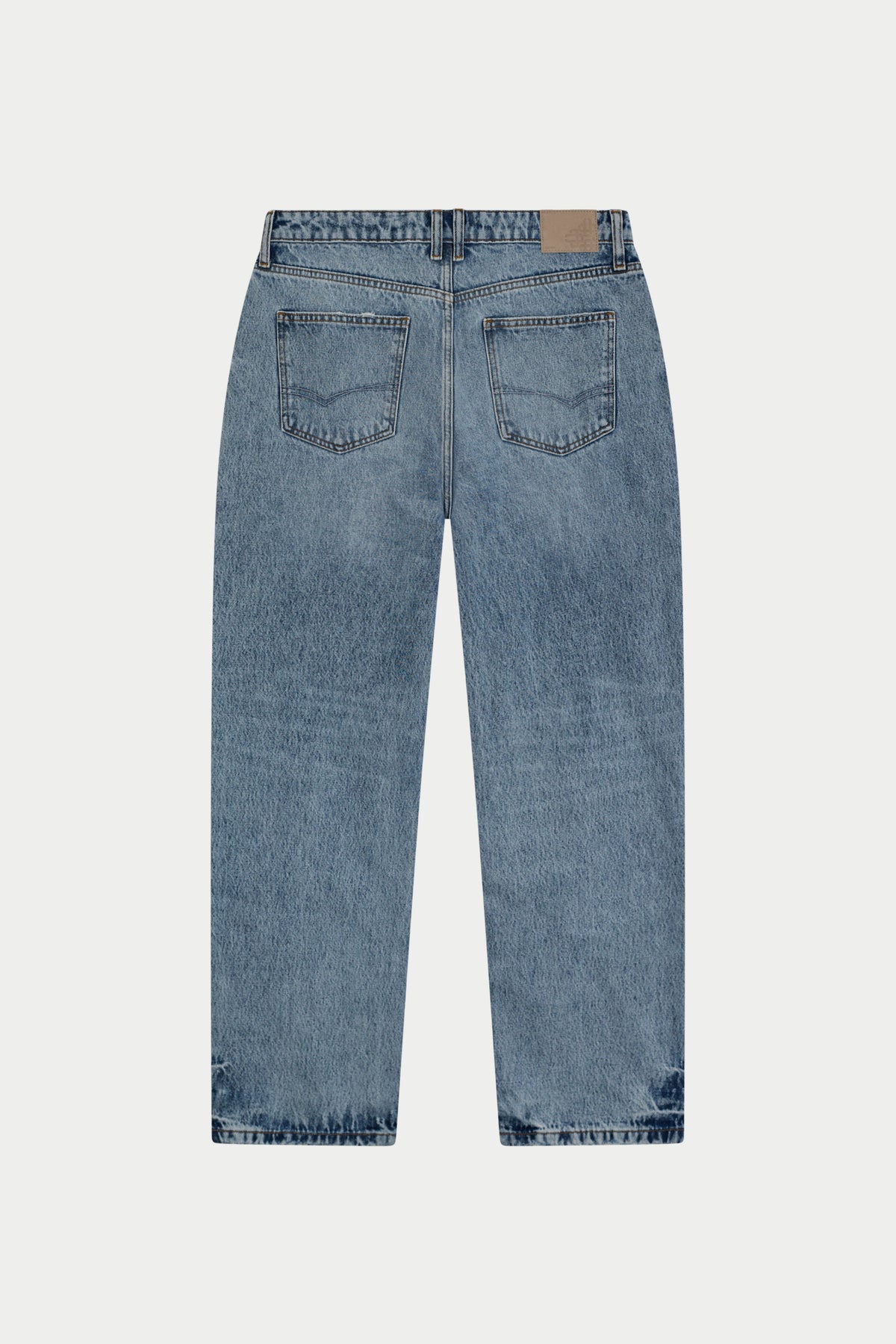 DISTRESSED RELAXED STRAIGHT FIT JEAN - LIGHT WASH