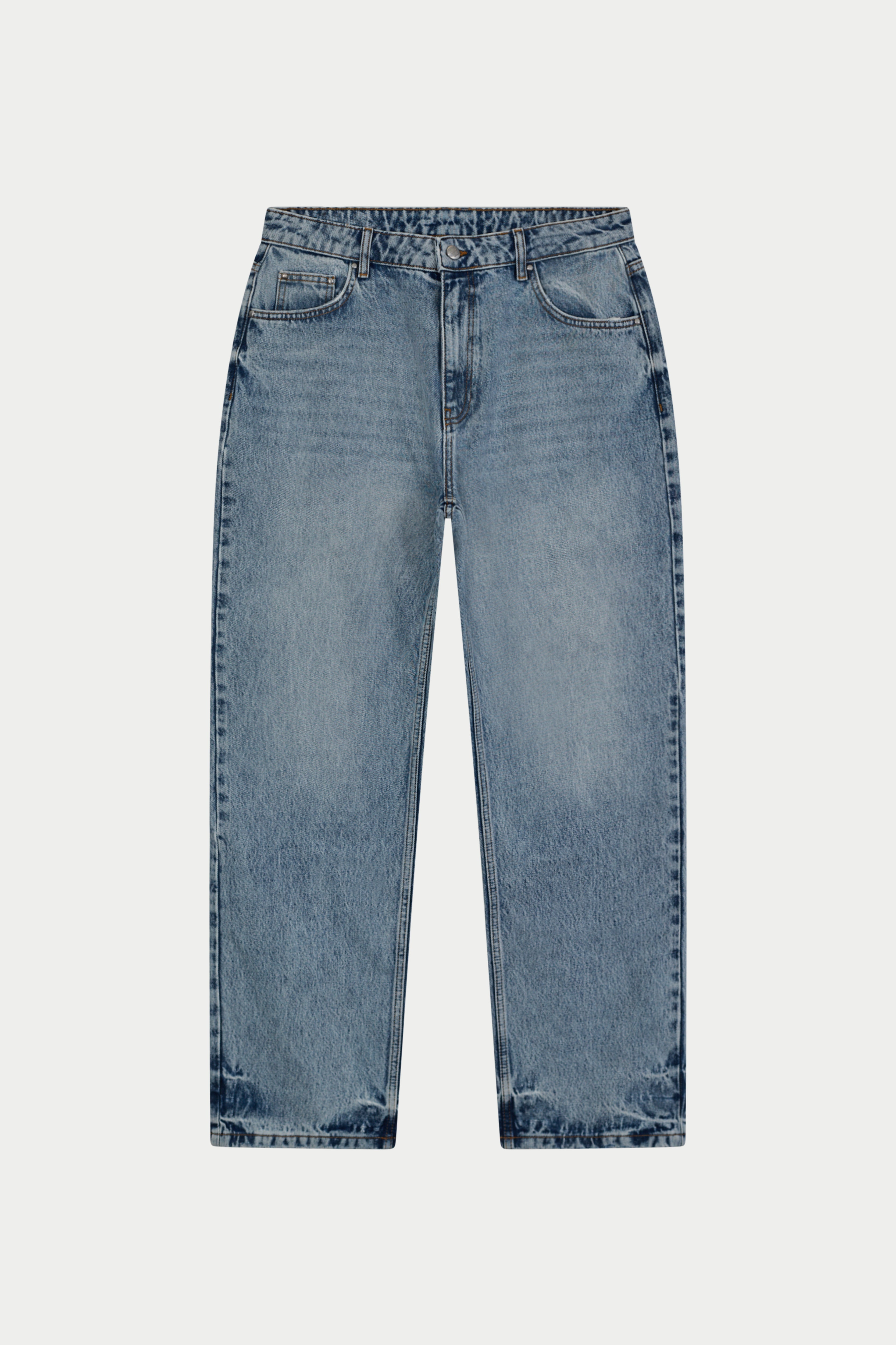 DISTRESSED RELAXED STRAIGHT FIT JEAN - LIGHT WASH