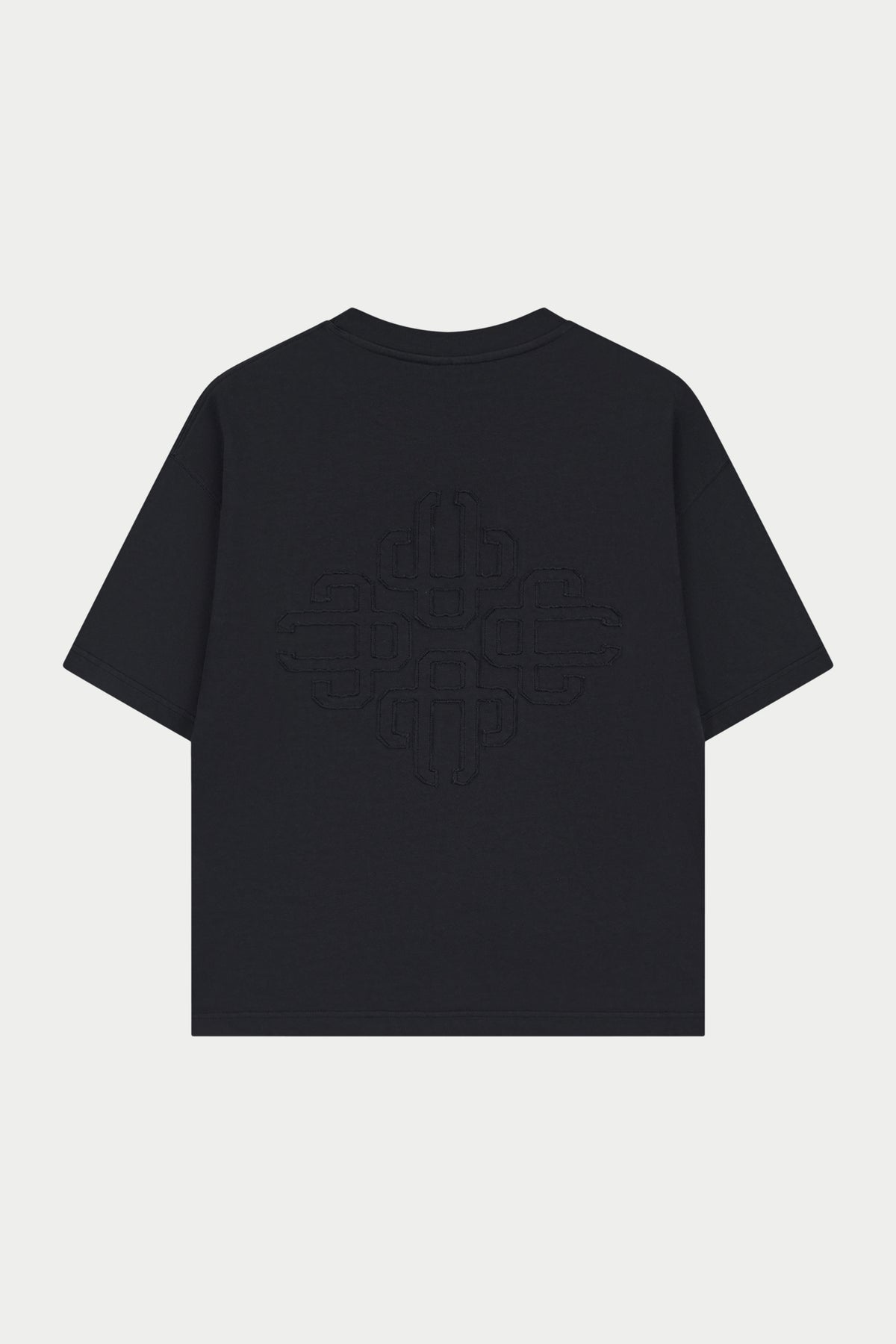 DISTRESSED APPLIQUE T-SHIRT - BLACK