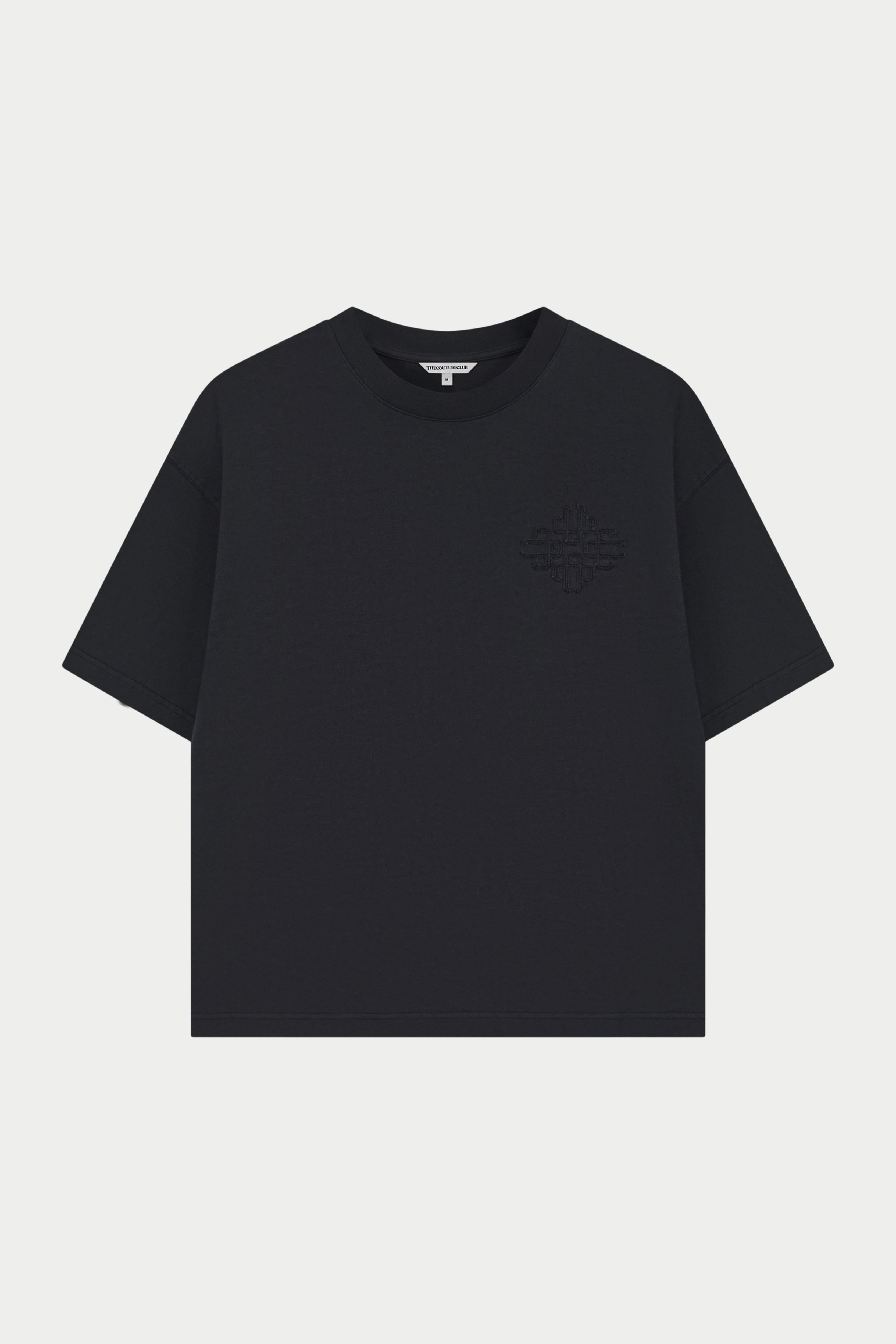 DISTRESSED APPLIQUE T-SHIRT - BLACK
