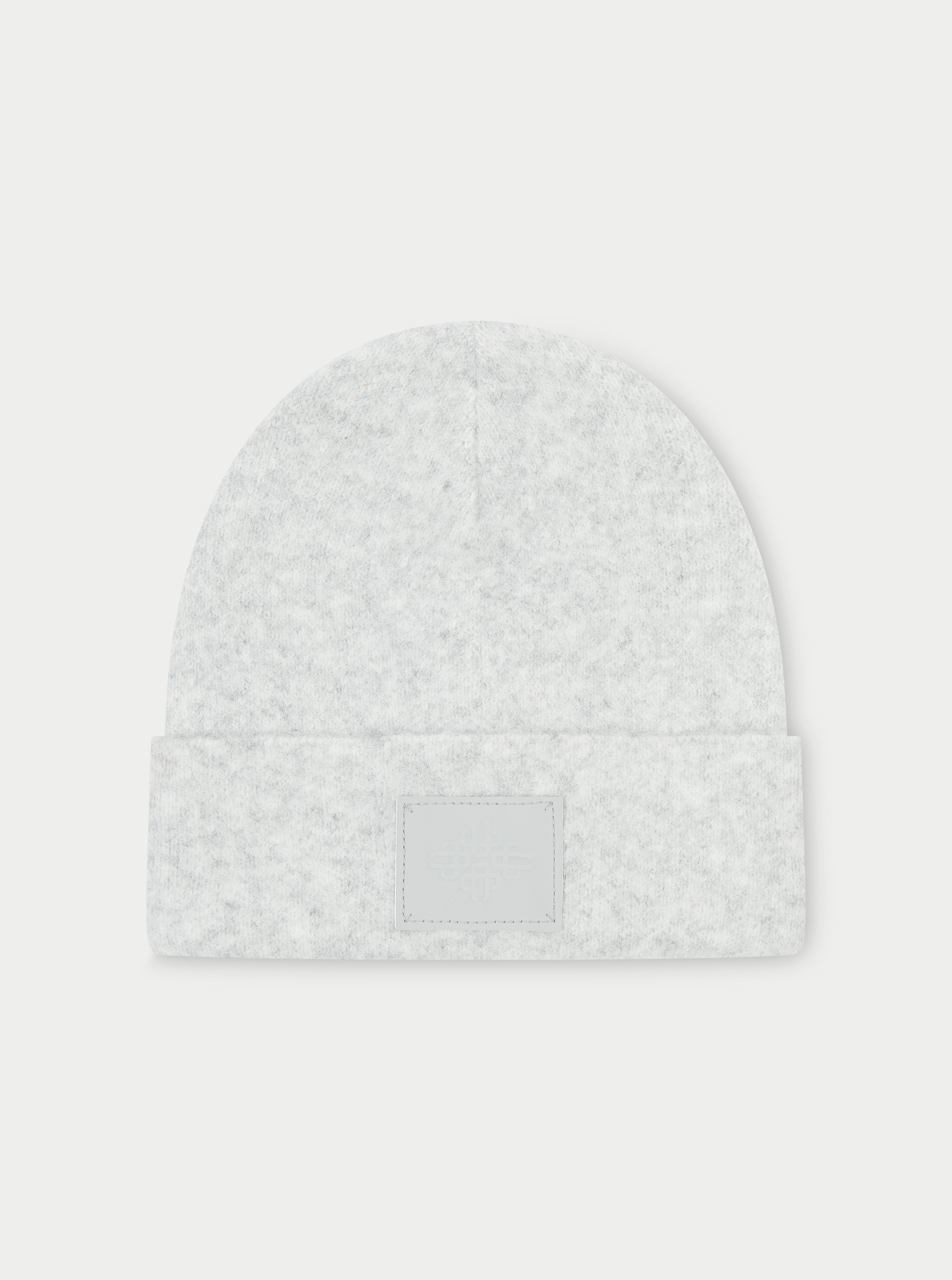 FLUFFY KNIT EMBLEM BEANIE - GREY MARL