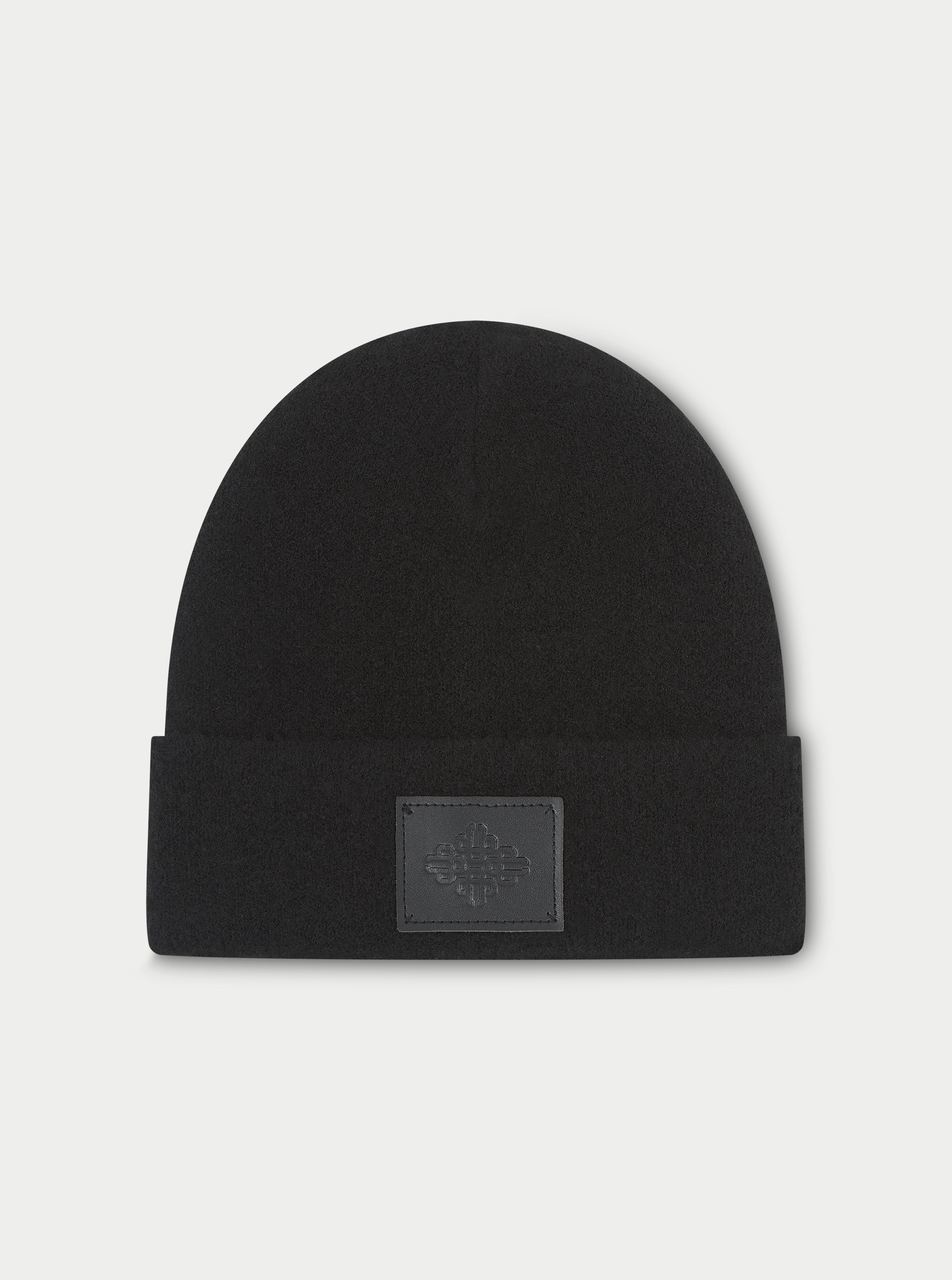 FLUFFY KNIT EMBLEM BEANIE - BLACK