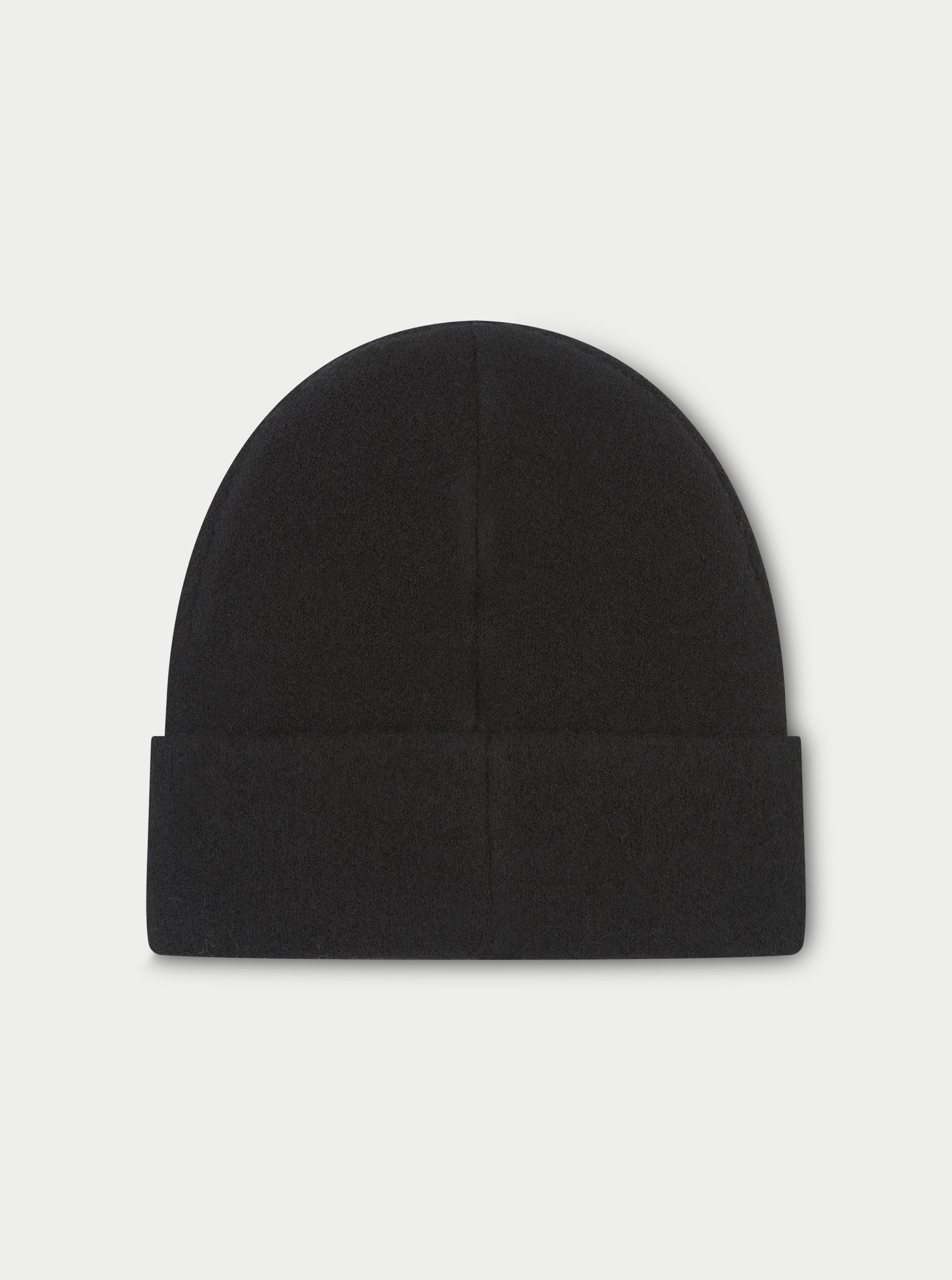 FLUFFY KNIT EMBLEM BEANIE - BLACK