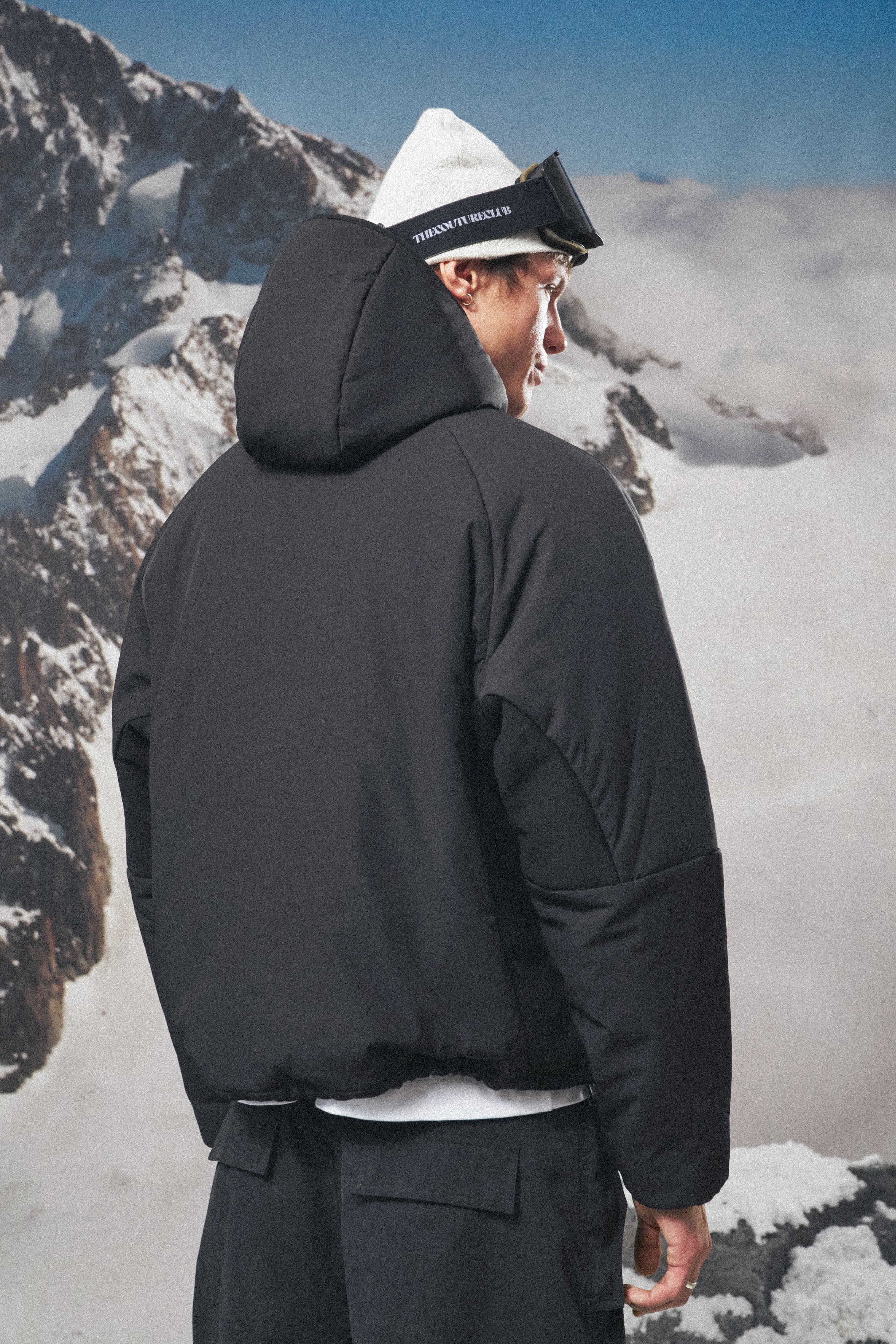 INSULATED JACKET - BLACK