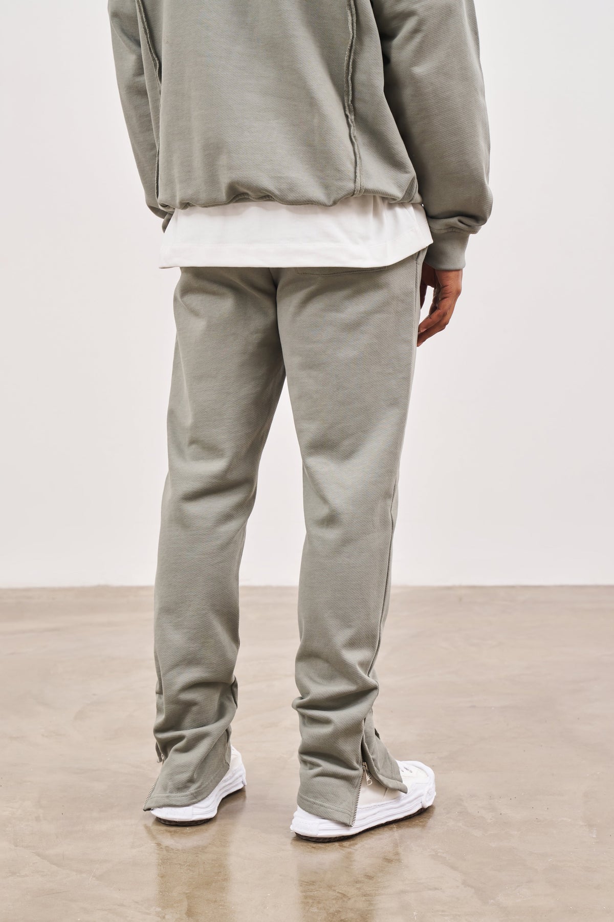 RAW SEAM STRAIGHT LEG JOGGERS - DARK SAGE