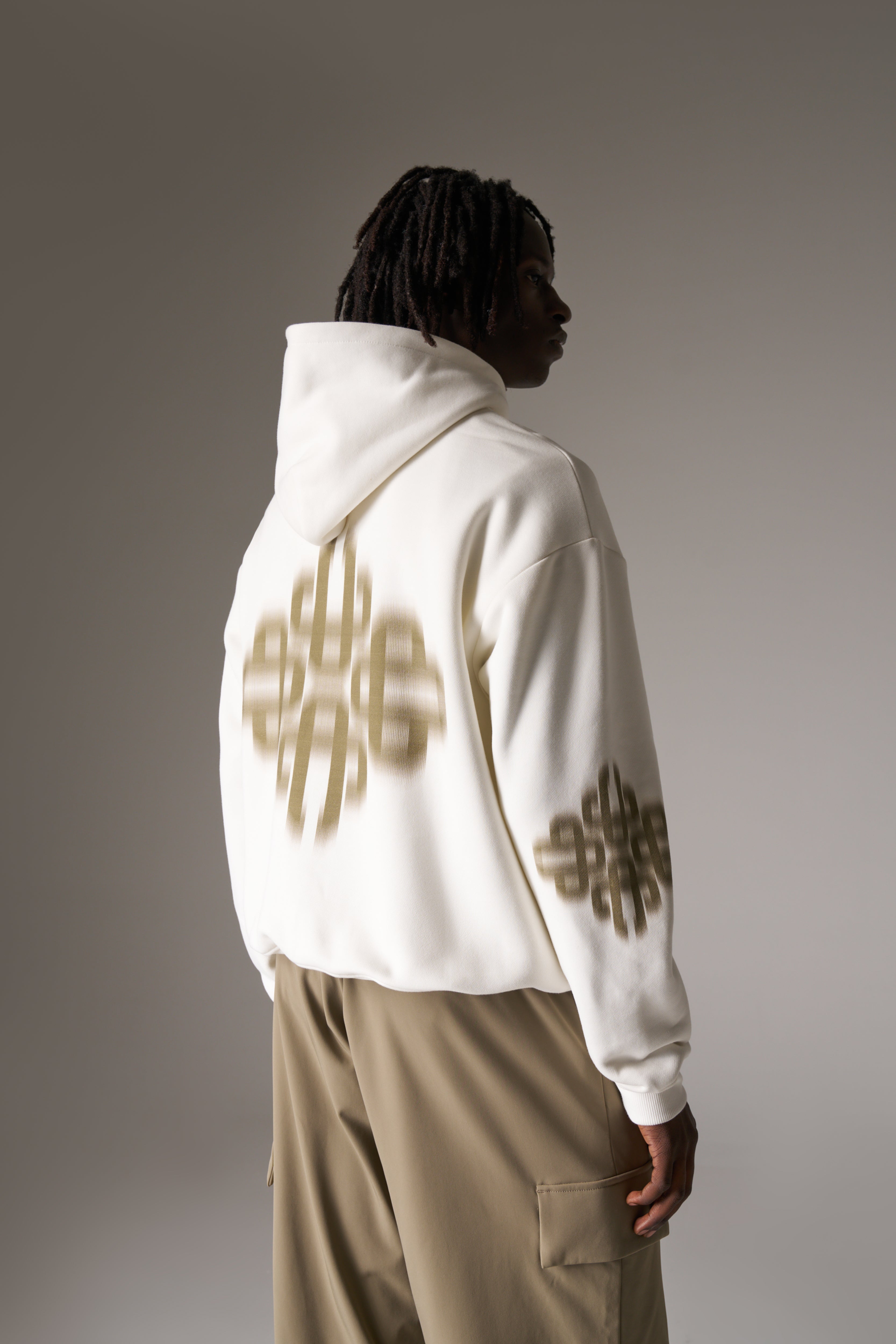 MOTION BLURRED EMBLEM HOODIE - KHAKI