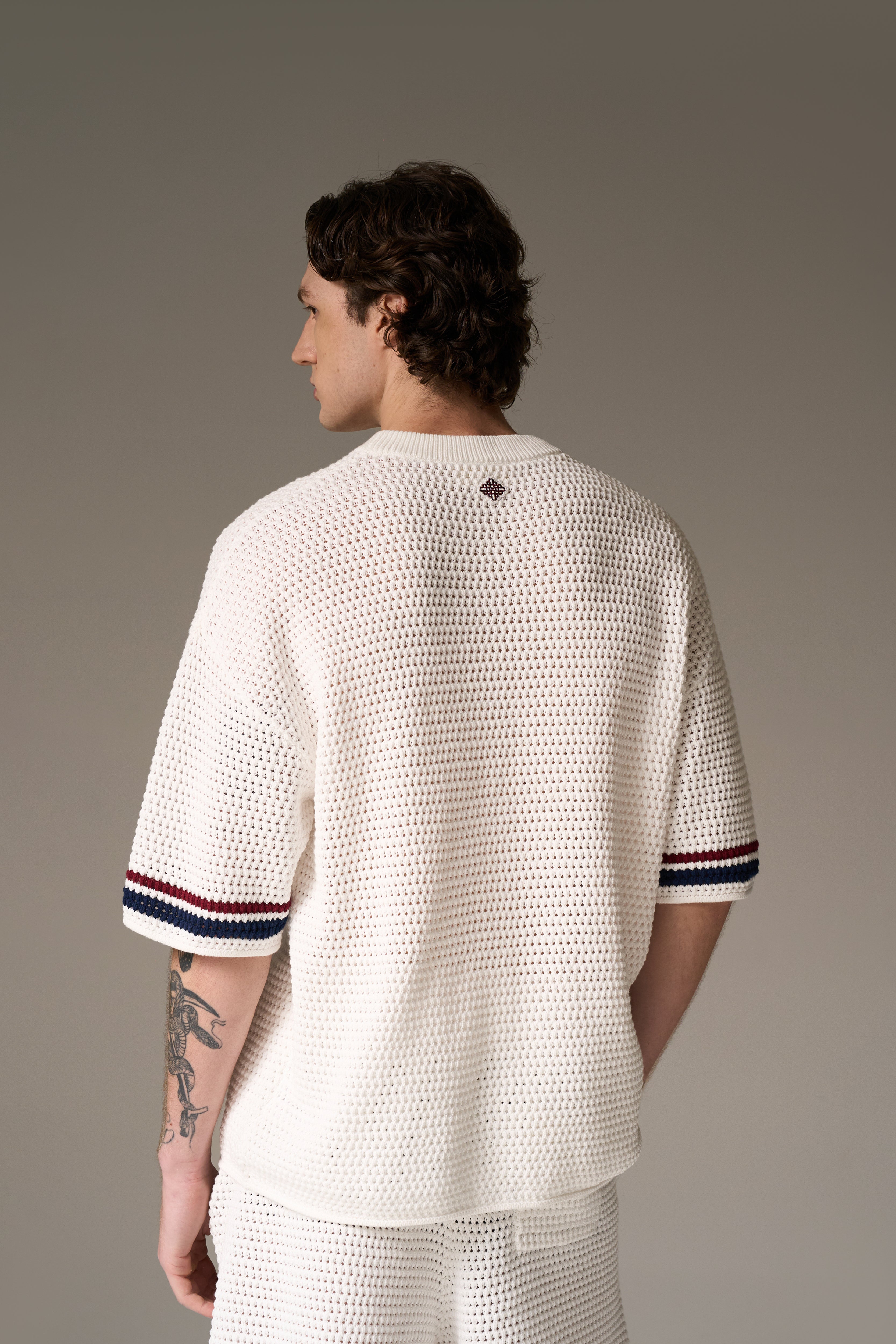 STRIPE CROCHET KNIT T-SHIRT - BURGUNDY