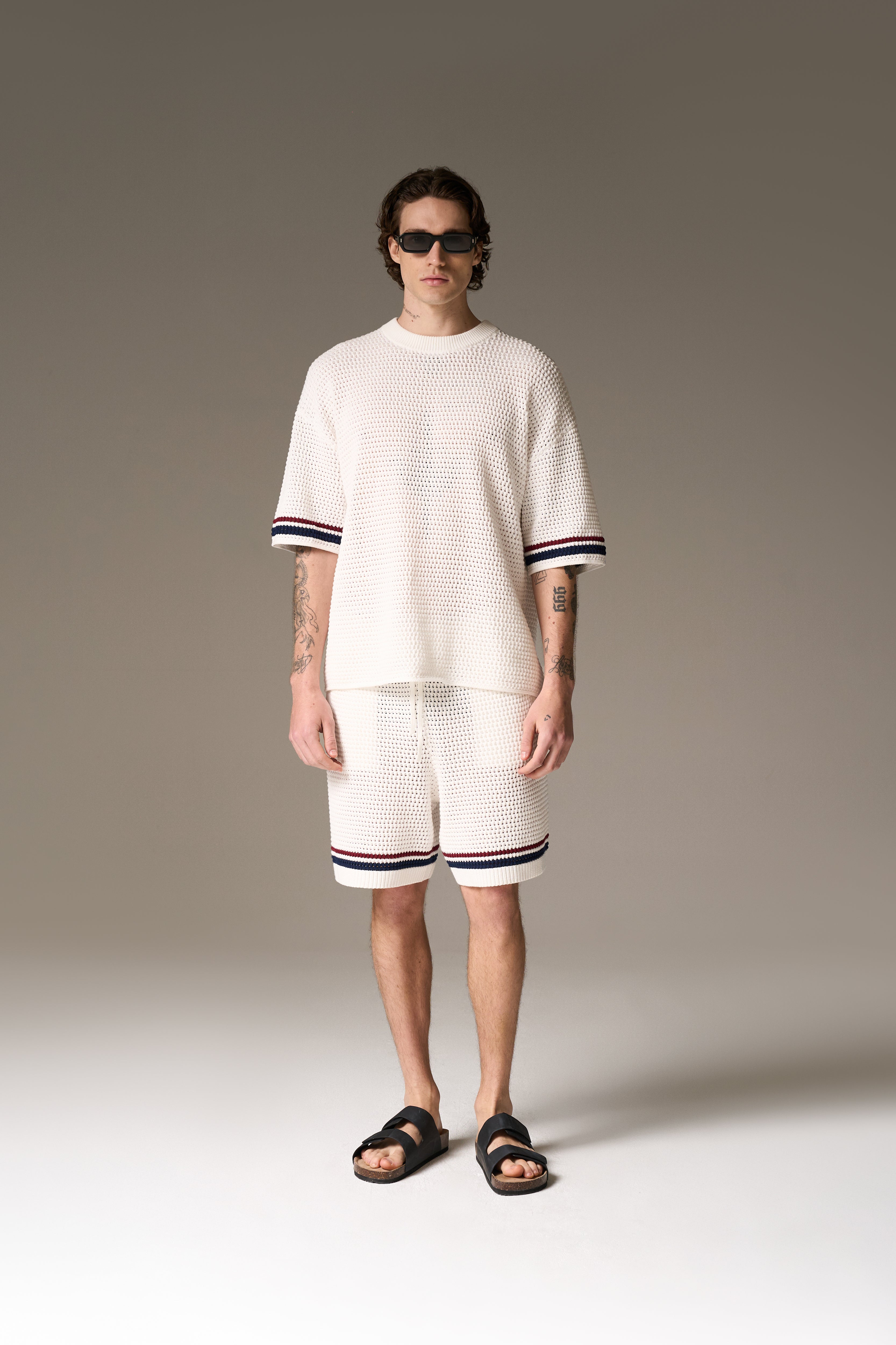 STRIPE CROCHET KNIT T-SHIRT - BURGUNDY