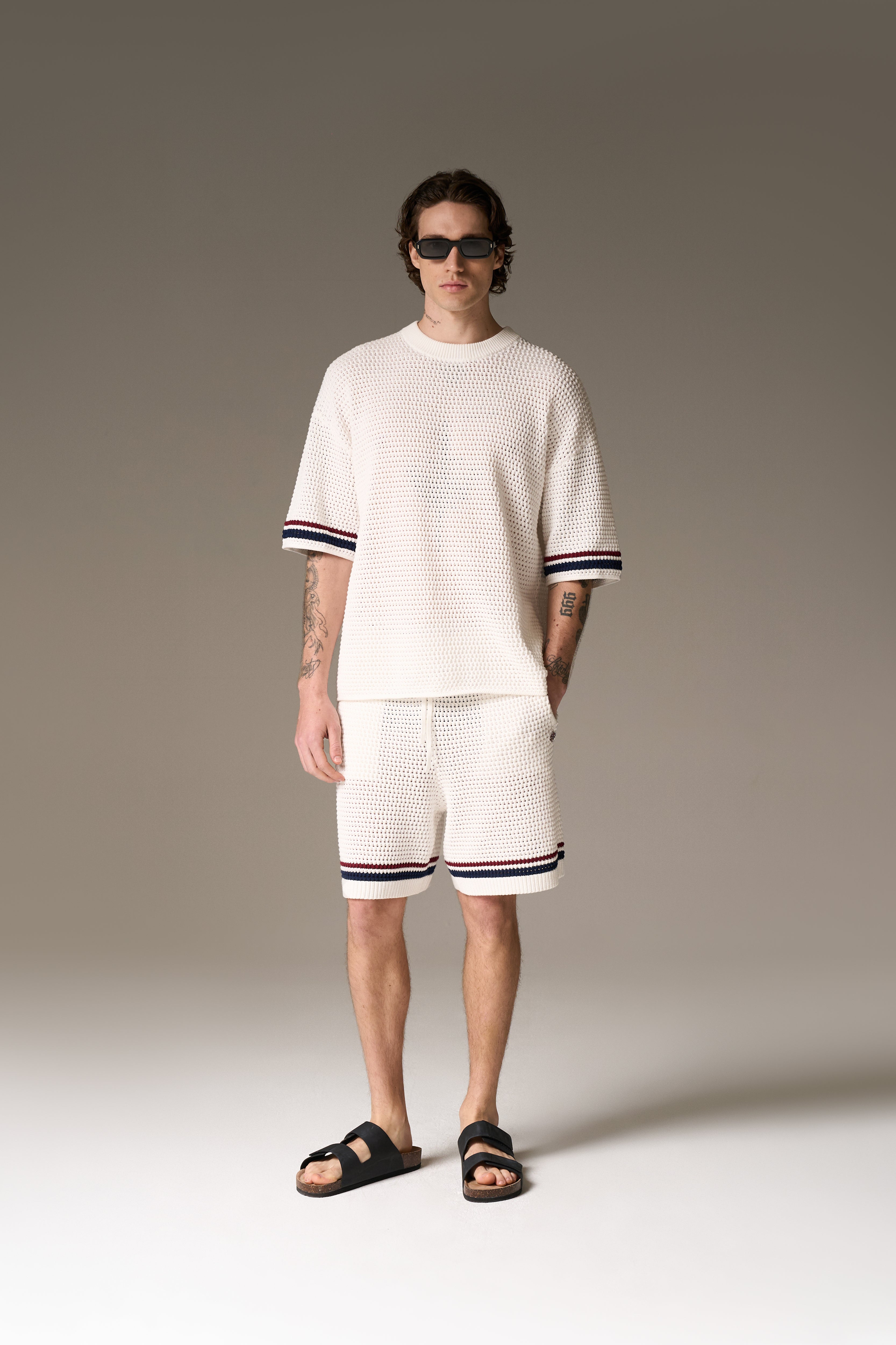 STRIPE CROCHET KNIT T-SHIRT - BURGUNDY