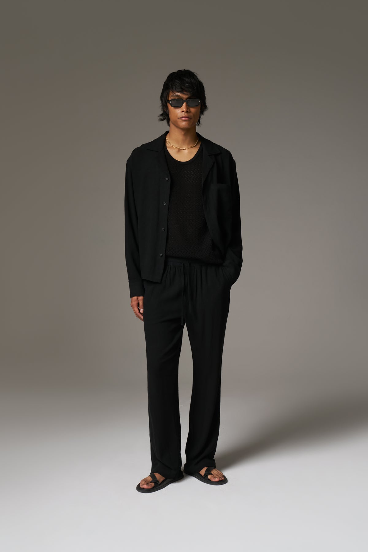 TEXTURED WOVEN TROUSERS - BLACK