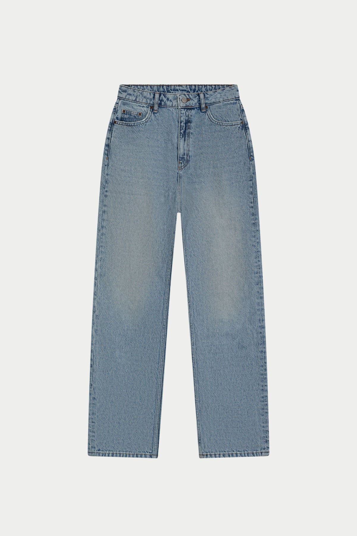 STRAIGHT LEG JEANS - LIGHT WASH