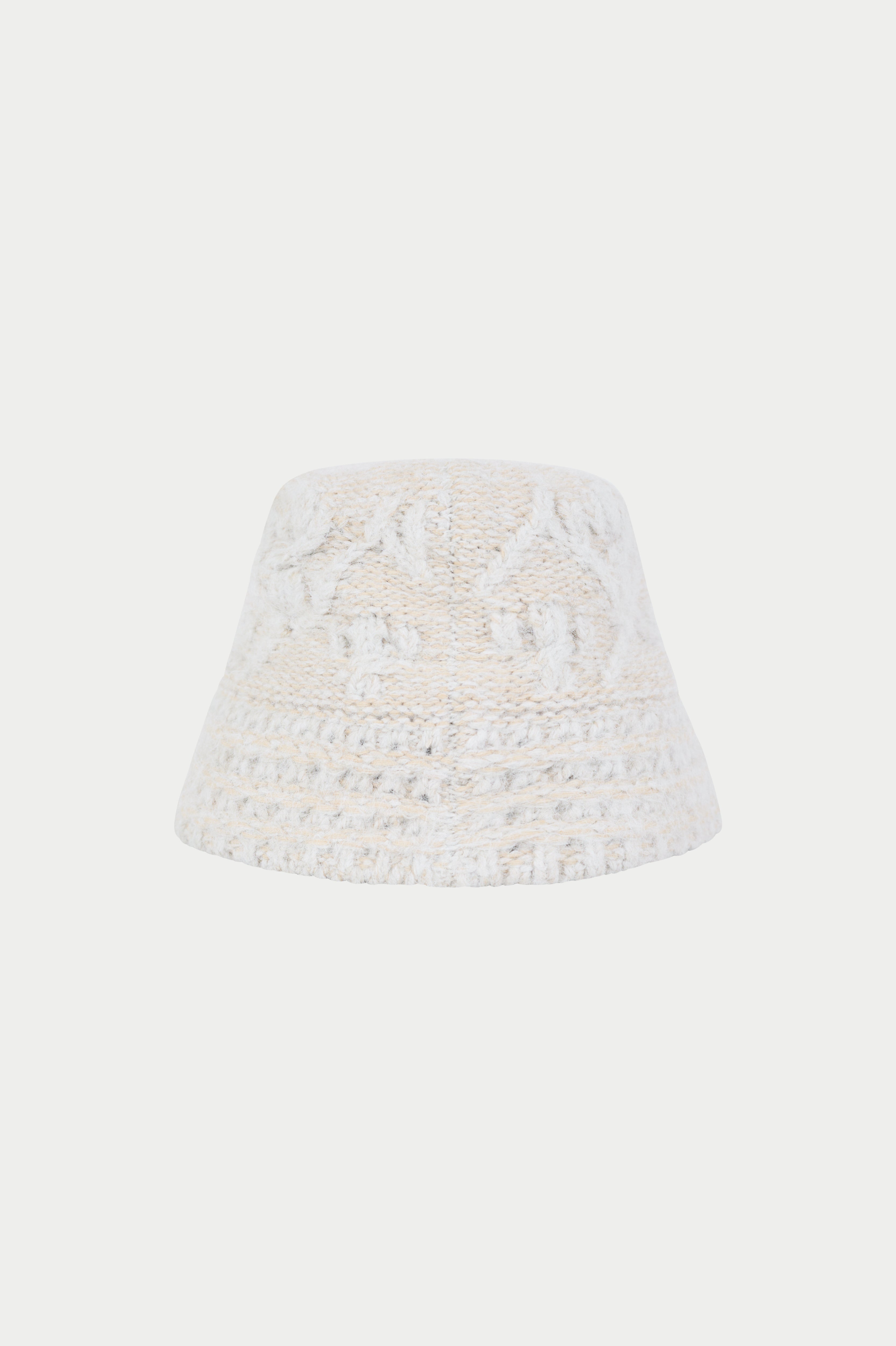 KNITTED EMBLEM BUCKET HAT - BEIGE