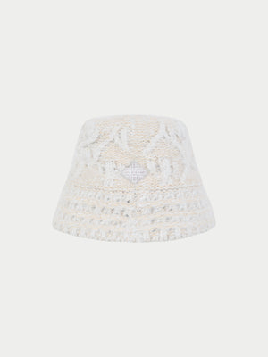 KNITTED EMBLEM BUCKET HAT - BEIGE
