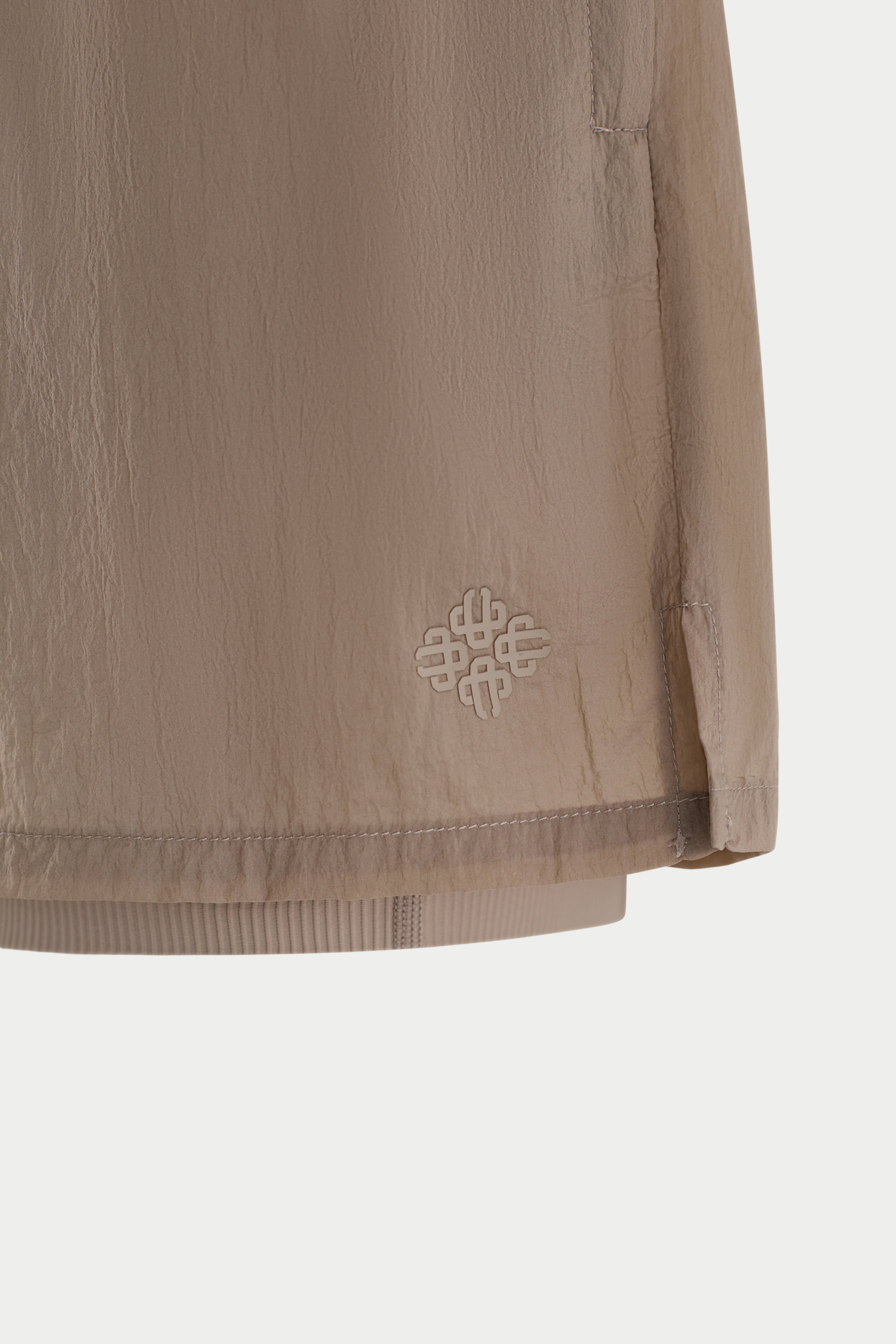 2-1 TRANSLUCENT RUN SHORT - SAND
