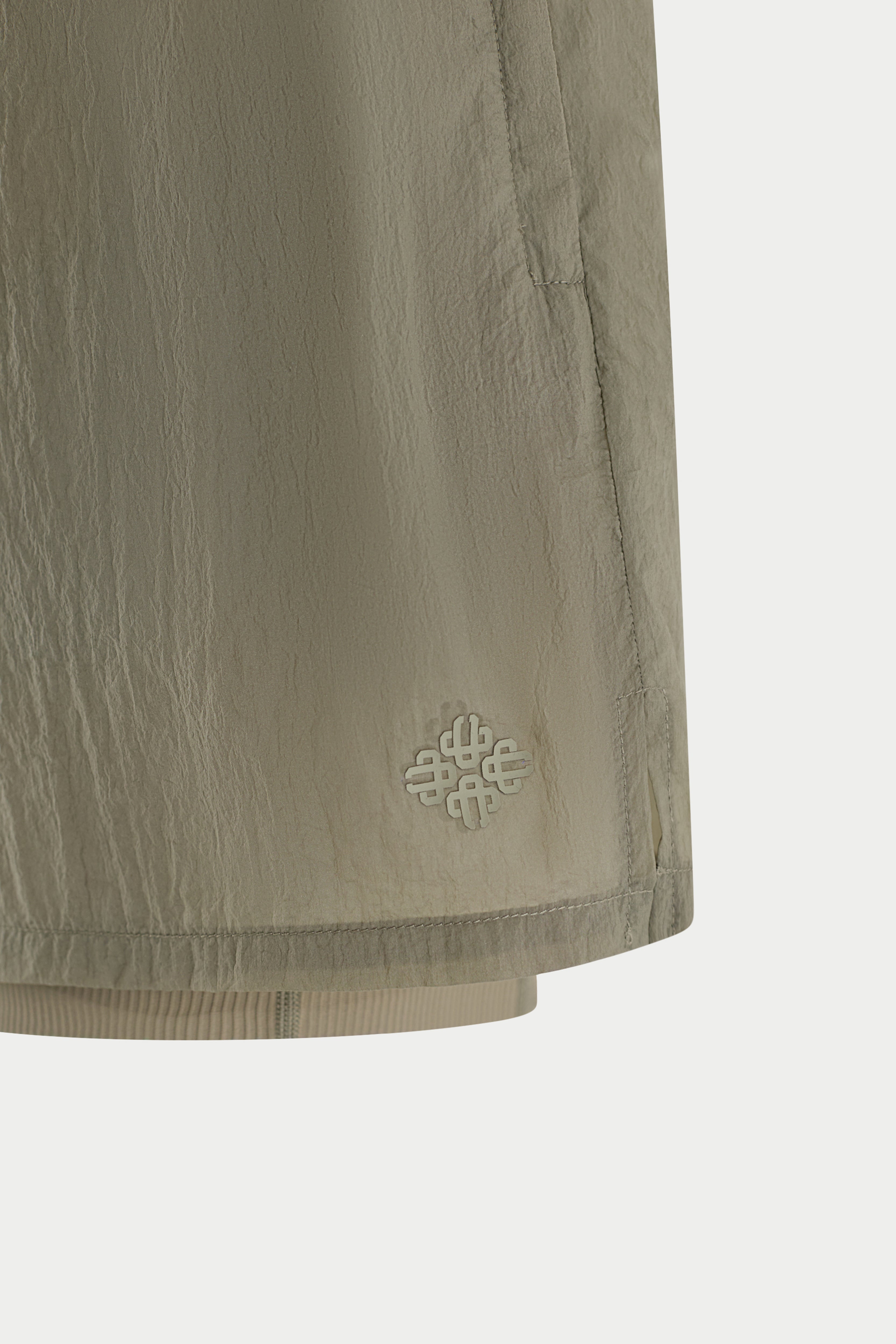 2-1 TRANSLUCENT RUN SHORT - KHAKI