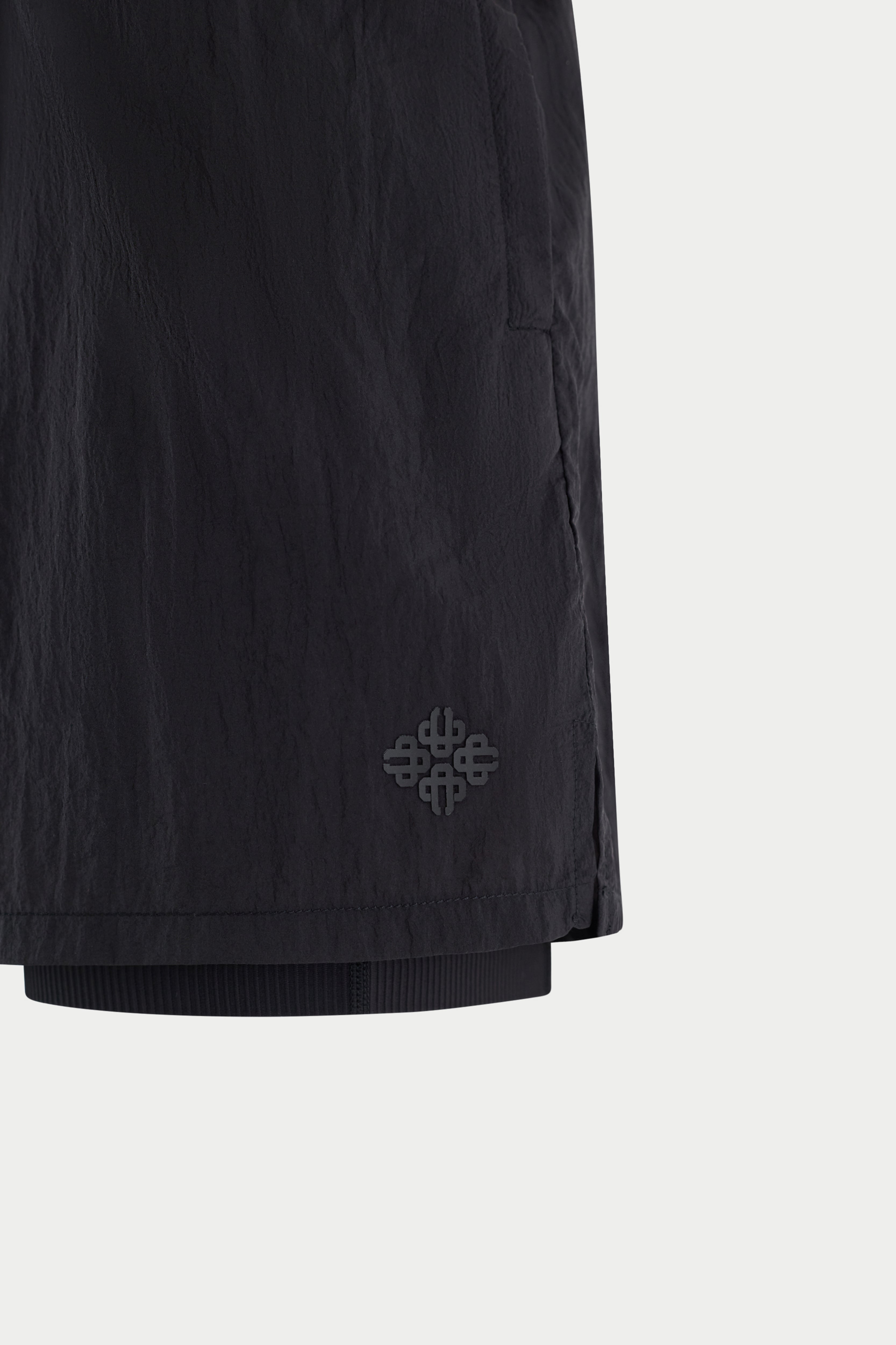 2-1 TRANSLUCENT RUN SHORT - BLACK