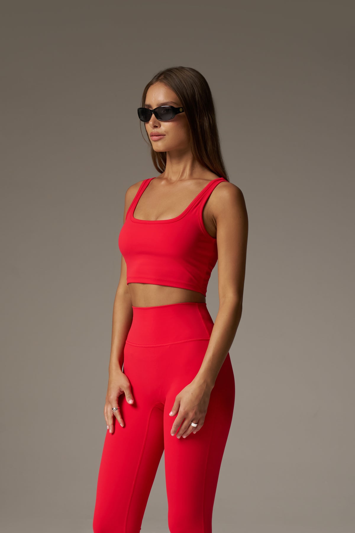 SCULPTING STRETCH EMBLEM SPORTS BRA - RED