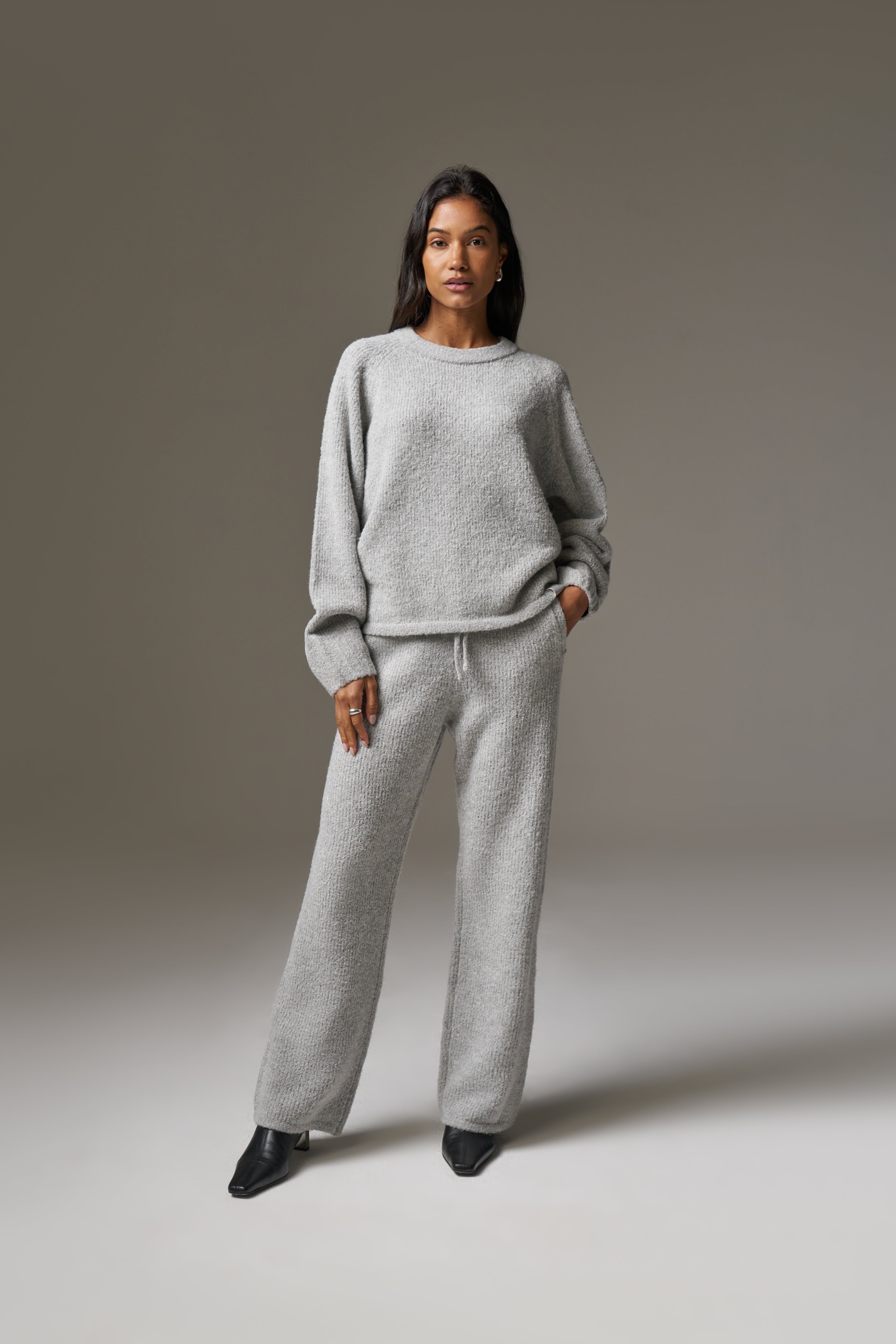 BOUCLE KNIT RAGLAN CREW - GREY MARL
