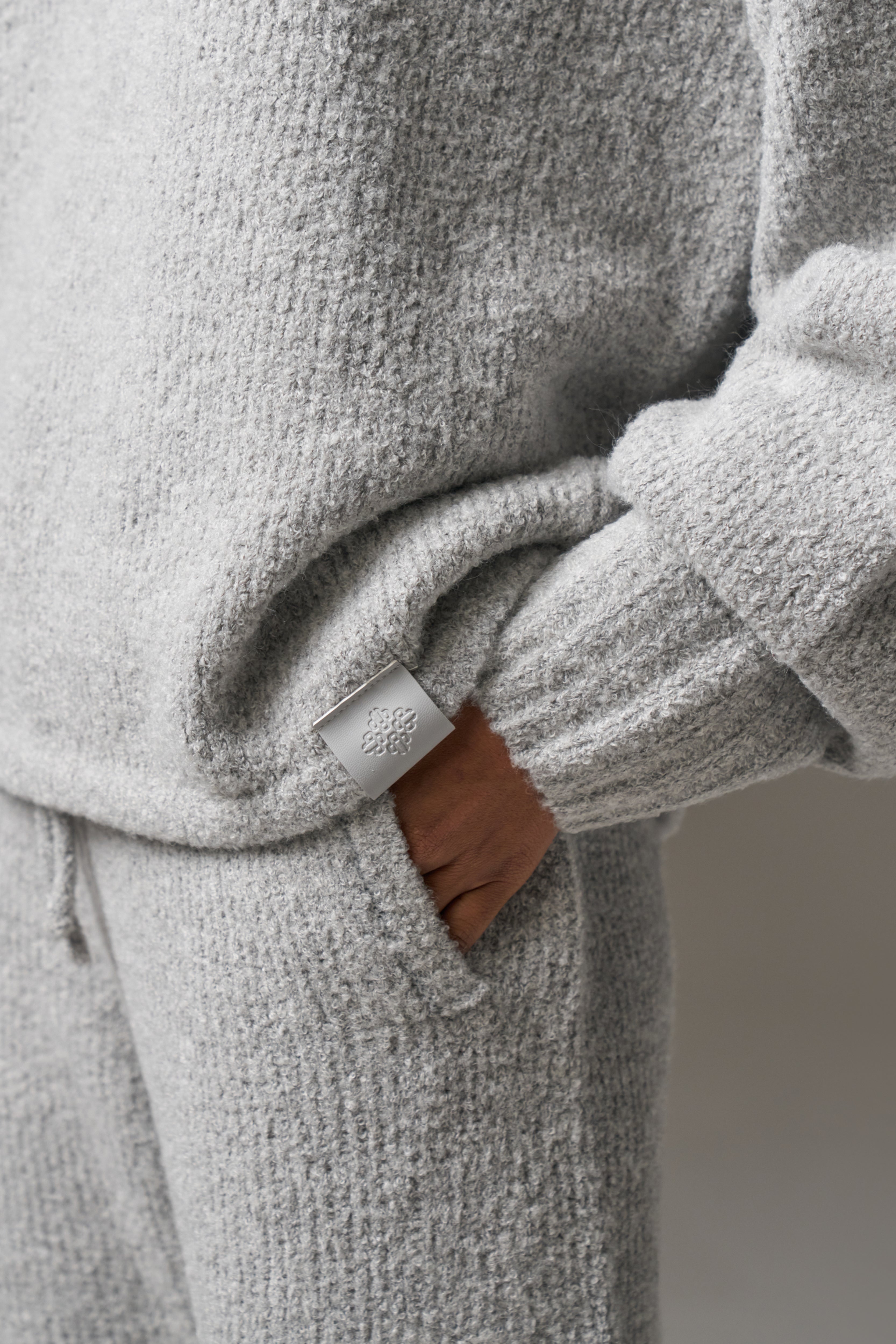 BOUCLE KNIT RAGLAN CREW - GREY MARL
