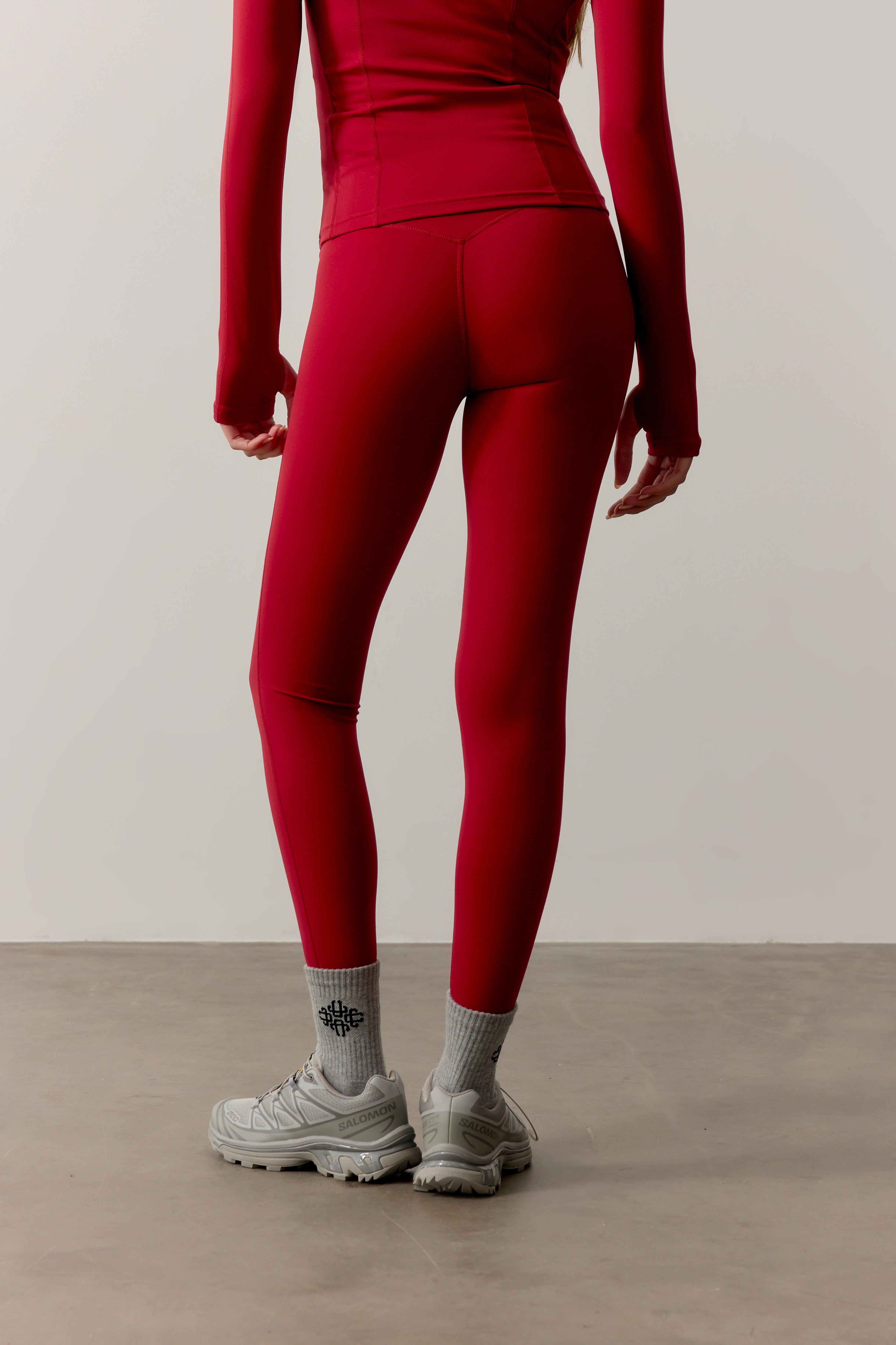 SCULPTING STRETCH EMBLEM LEGGINGS - CHERRY