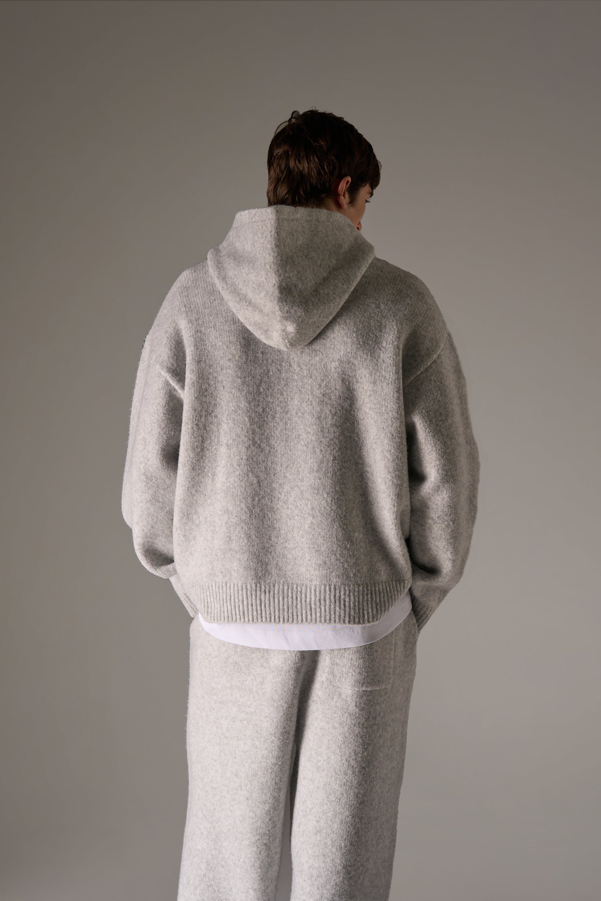 CHAINSTITCH EMBROIDERY KNITTED HOODIE - GREY