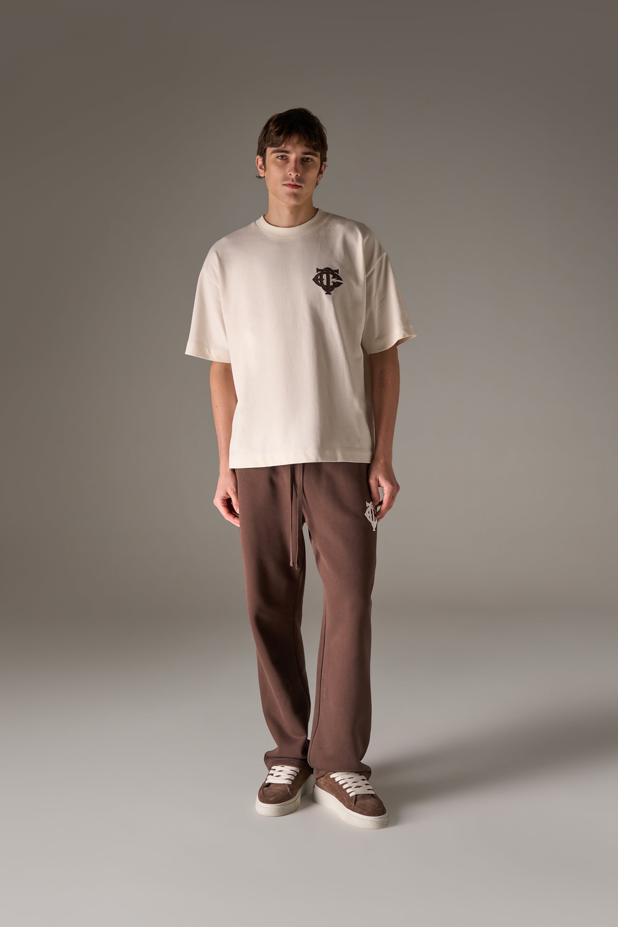 APPLIQUE MONOGRAM EMBLEM T-SHIRT - OFF WHITE