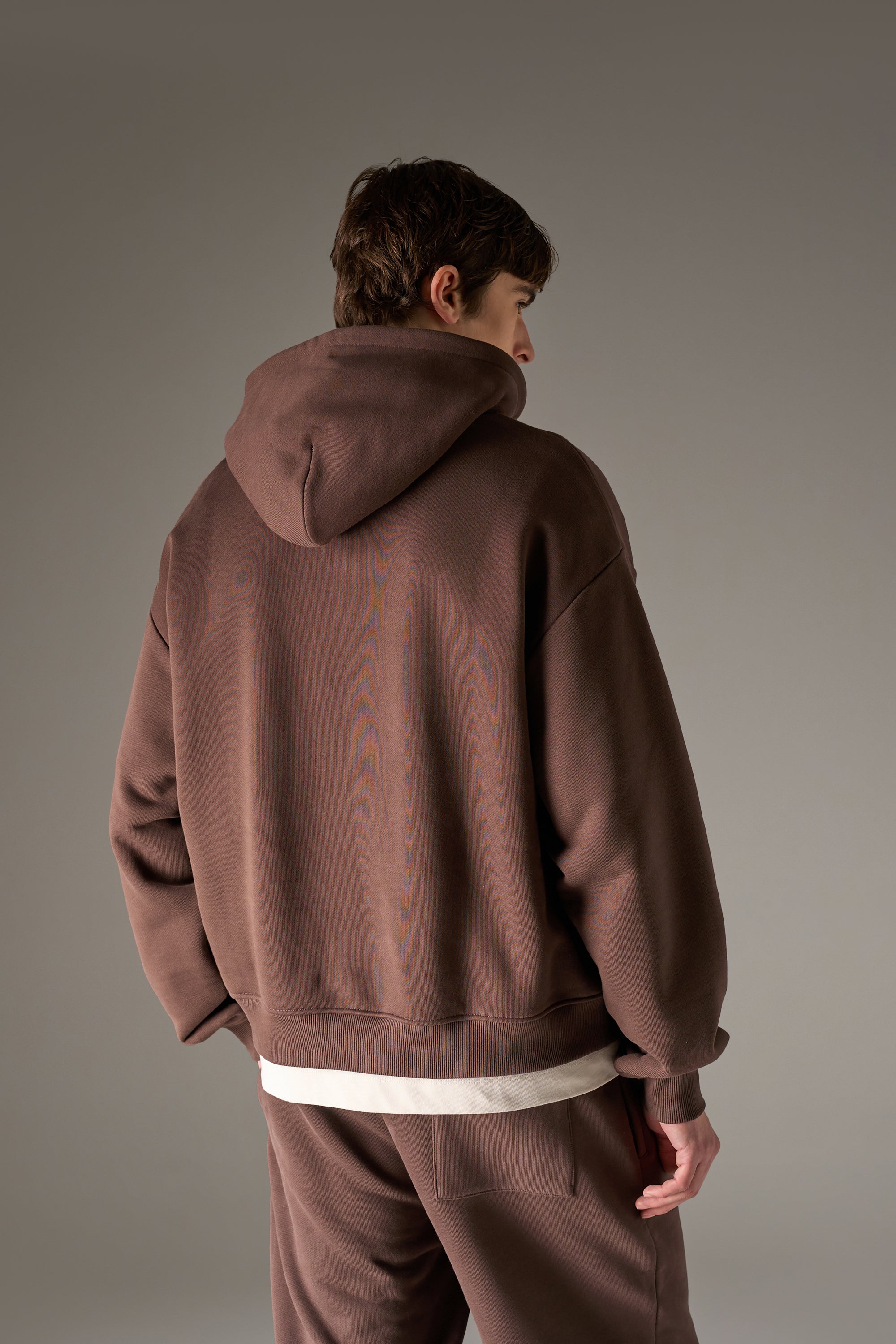 HEAVYWEIGHT MONOGRAM APPLIQUE EMBLEM HOODIE - BROWN