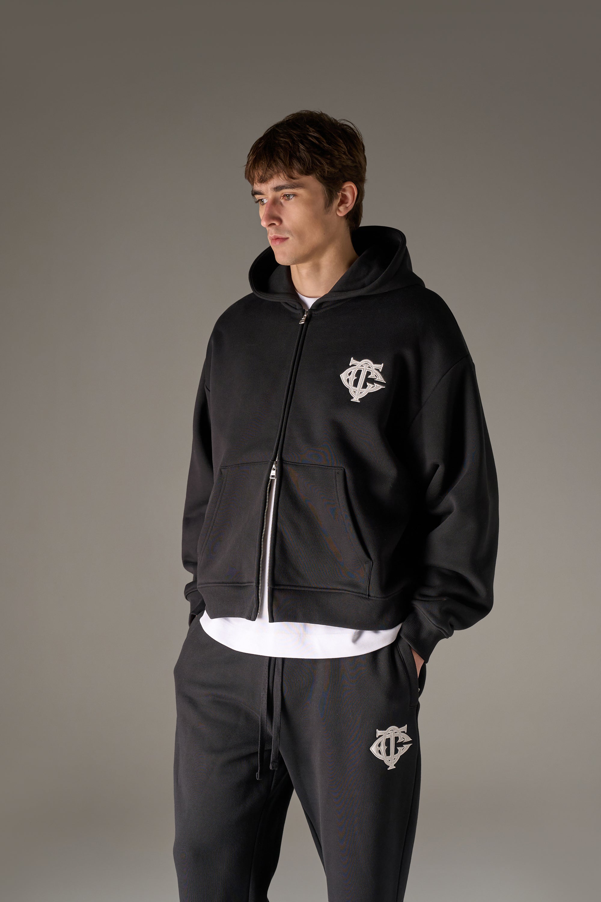 HEAVYWEIGHT MONOGRAM APPLIQUE EMBLEM ZIP THROUGH - BLACK