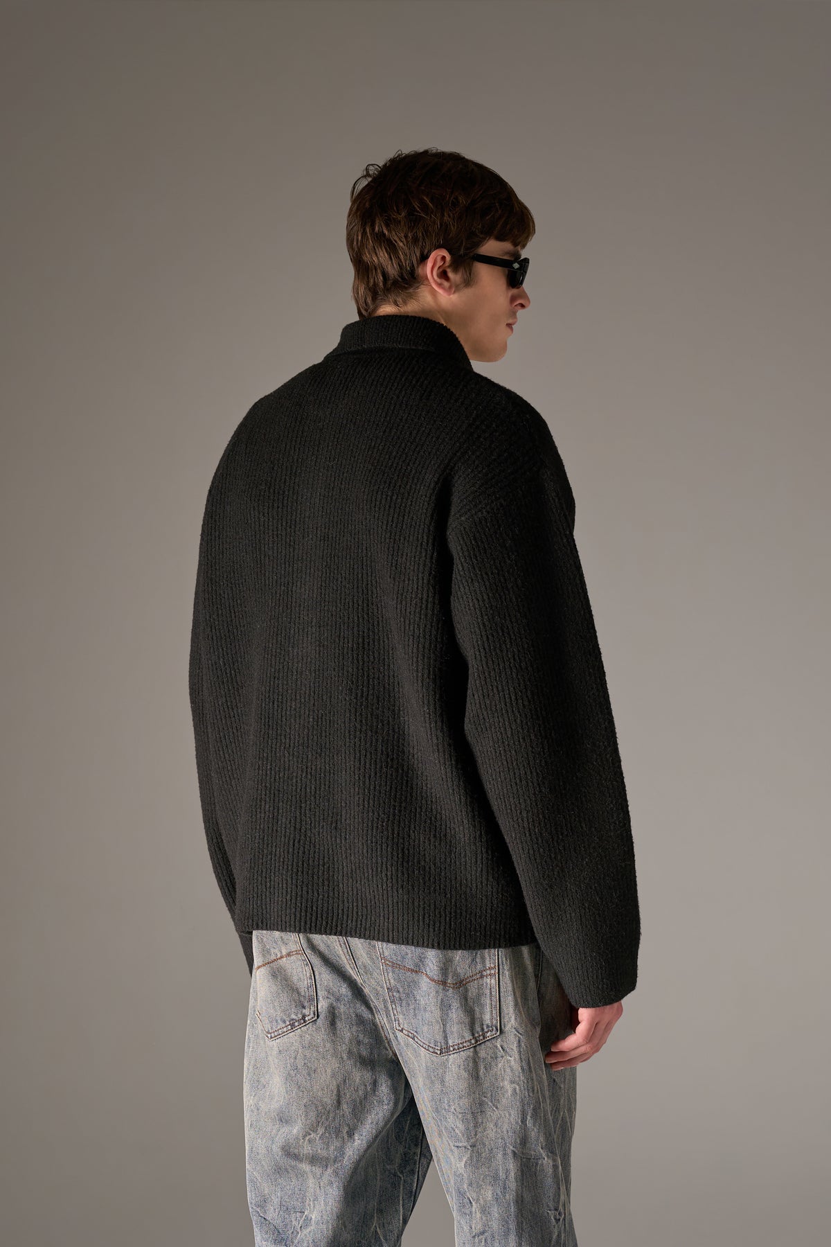 RIBBED KNITTED OVERSIZED ZIP THROUGH - BLACK