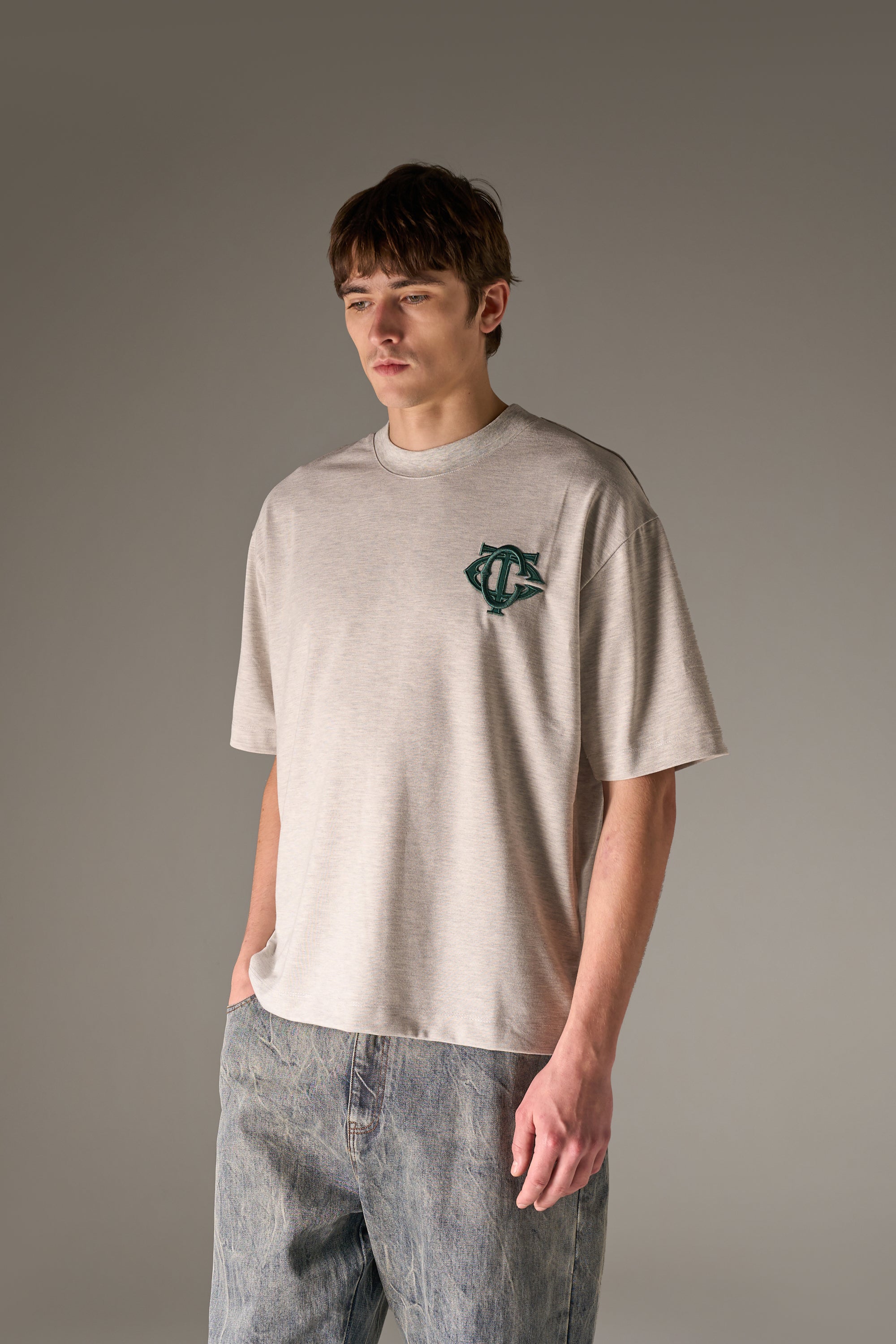 APPLIQUE MONOGRAM EMBLEM T-SHIRT - GREY MARL
