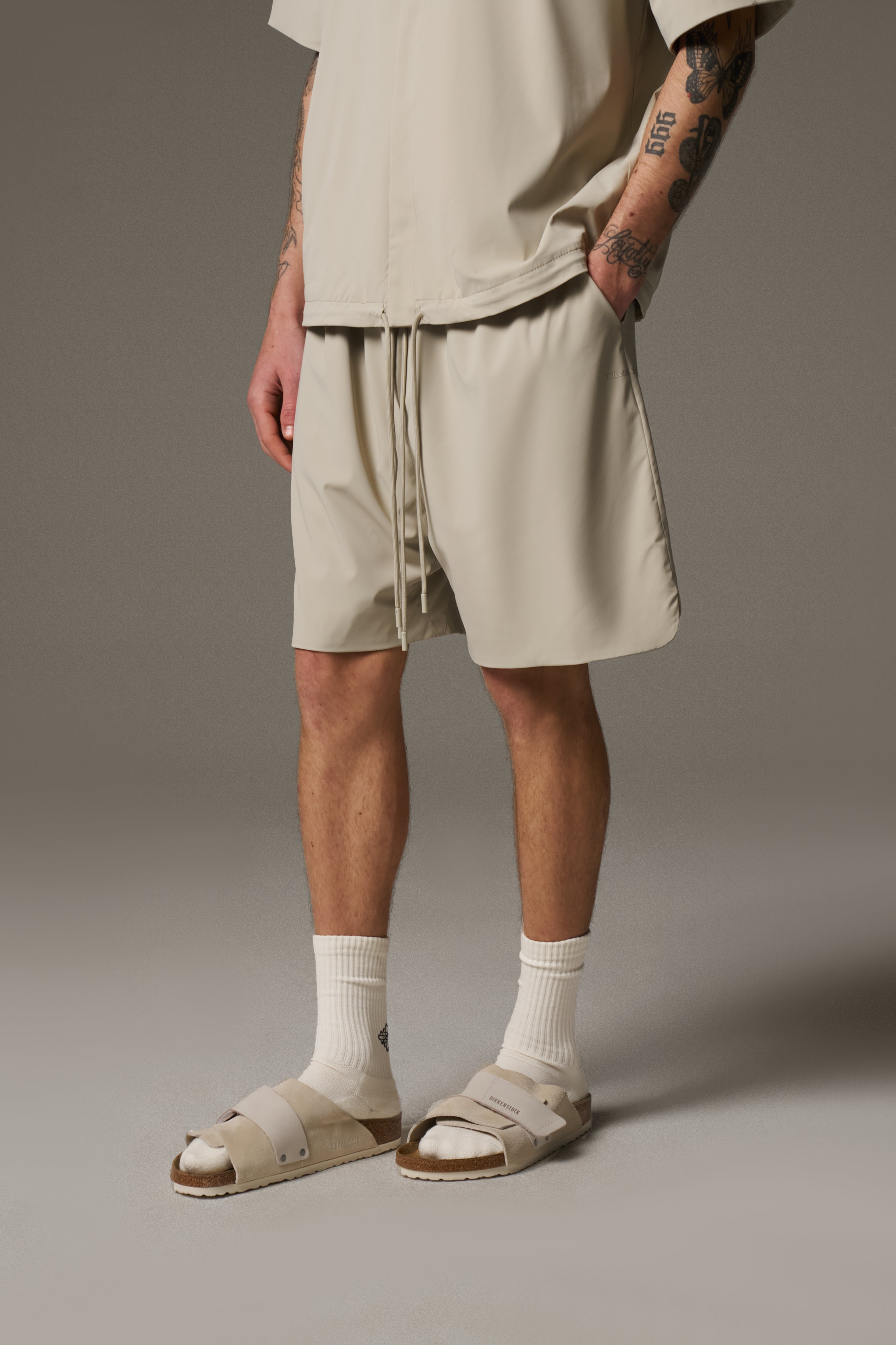 NYLON DRAWCORD SHORTS - STONE
