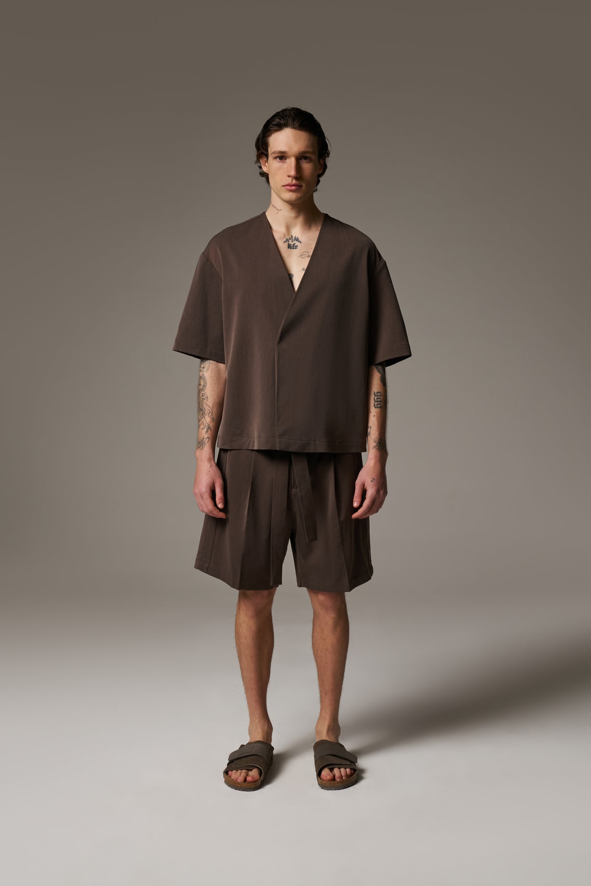 TAILORED SHORTS - BROWN