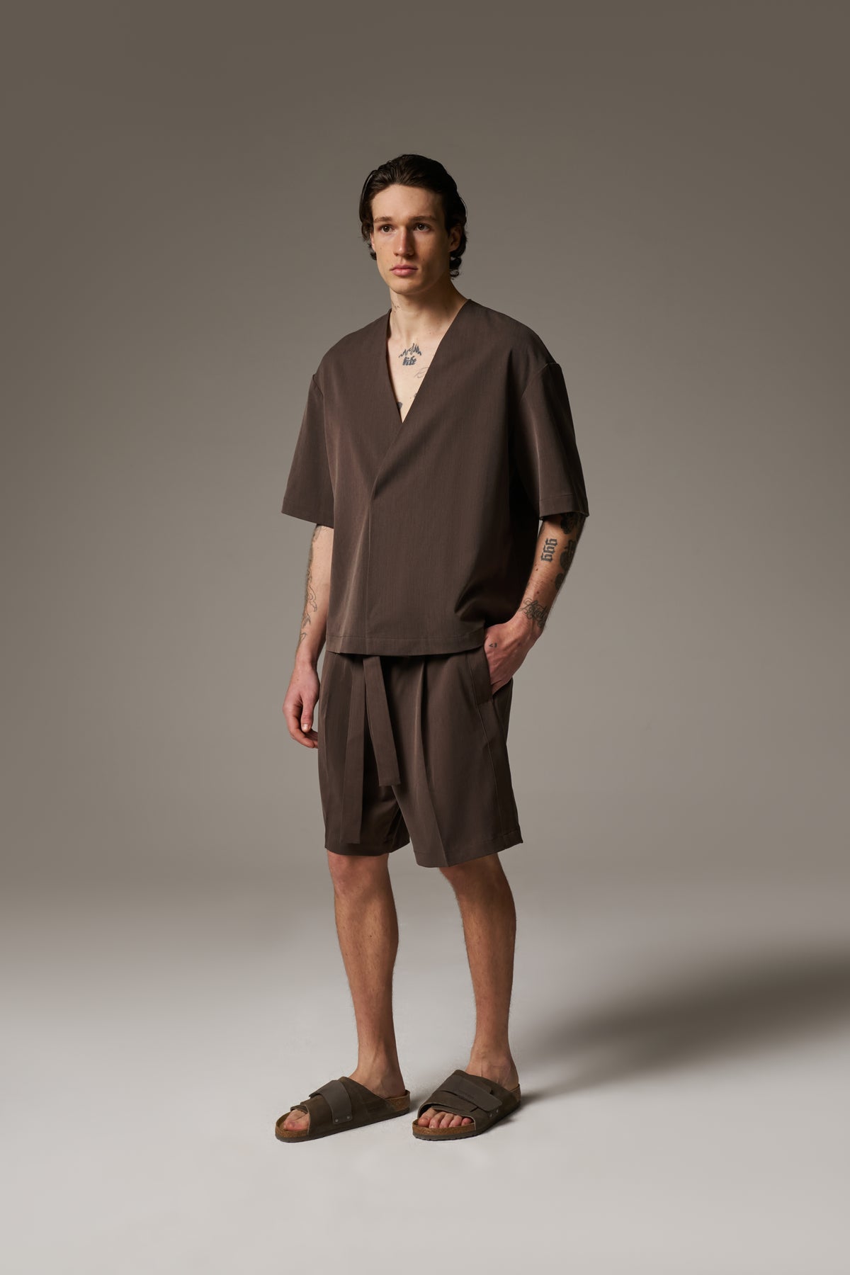 TAILORED SHORTS - BROWN