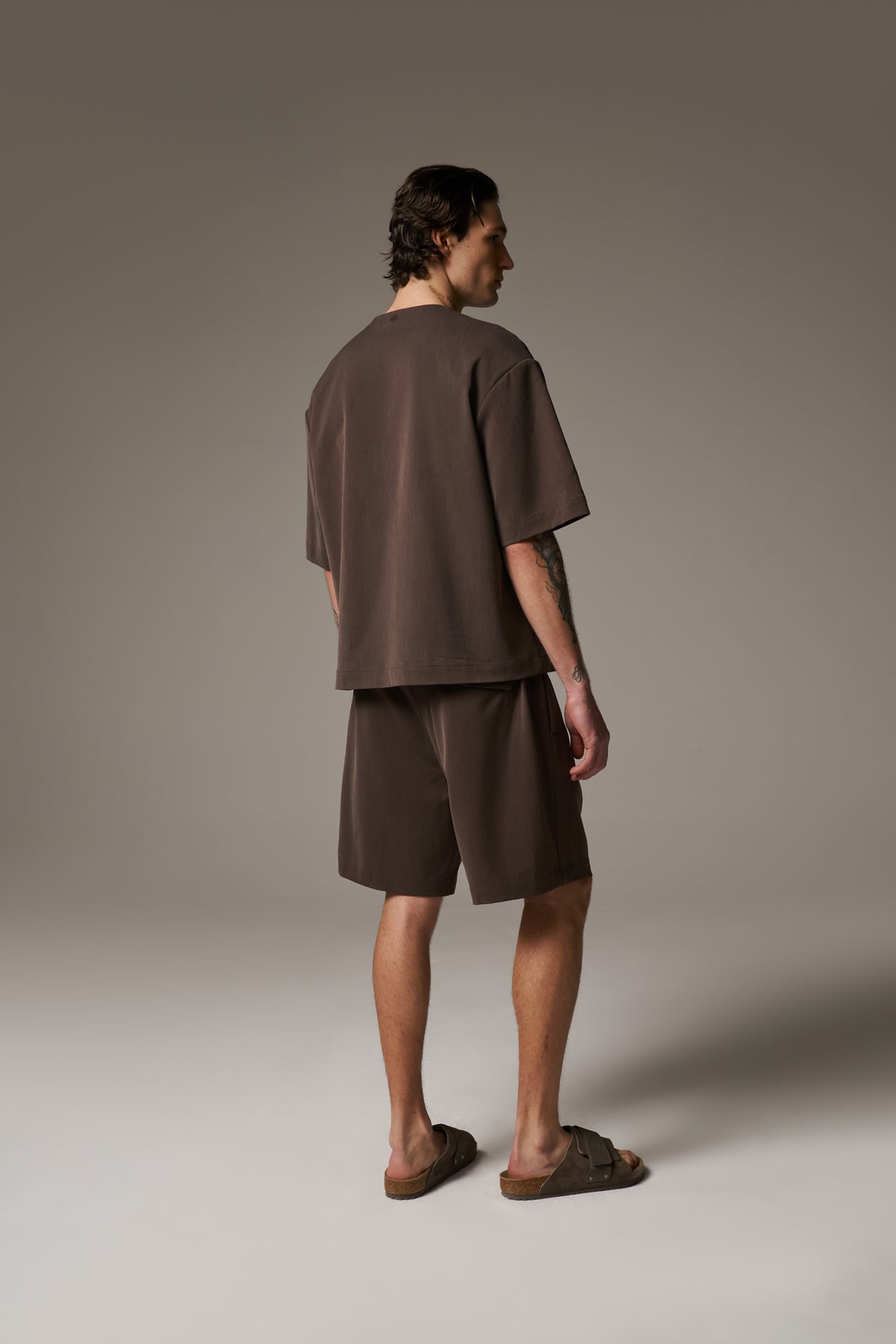 TAILORED SHORTS - BROWN