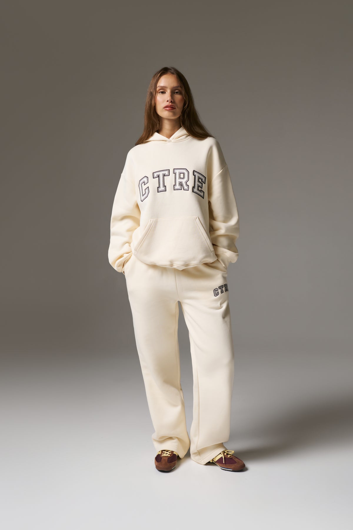 CTRE RELAXED HOODIE - BUTTERMILK