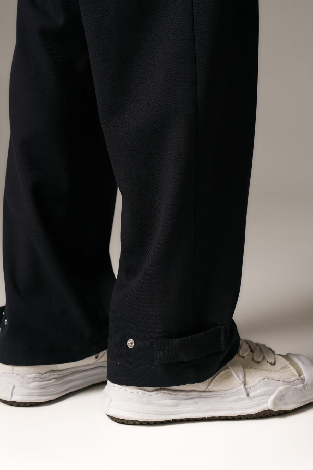 PLEATED WIDE LEG TROUSER - NAVY