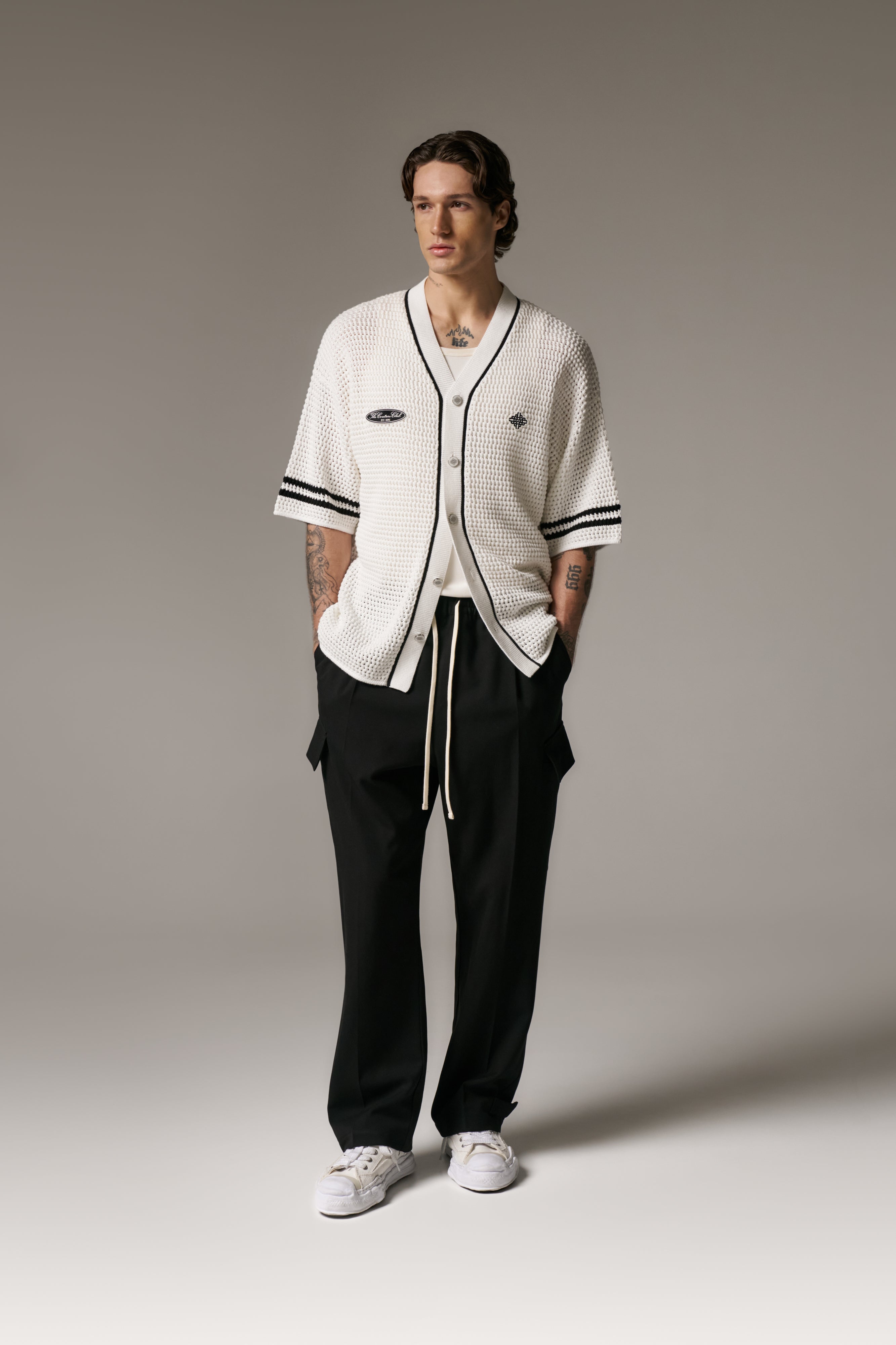 PLEATED WIDE LEG TROUSER - BLACK