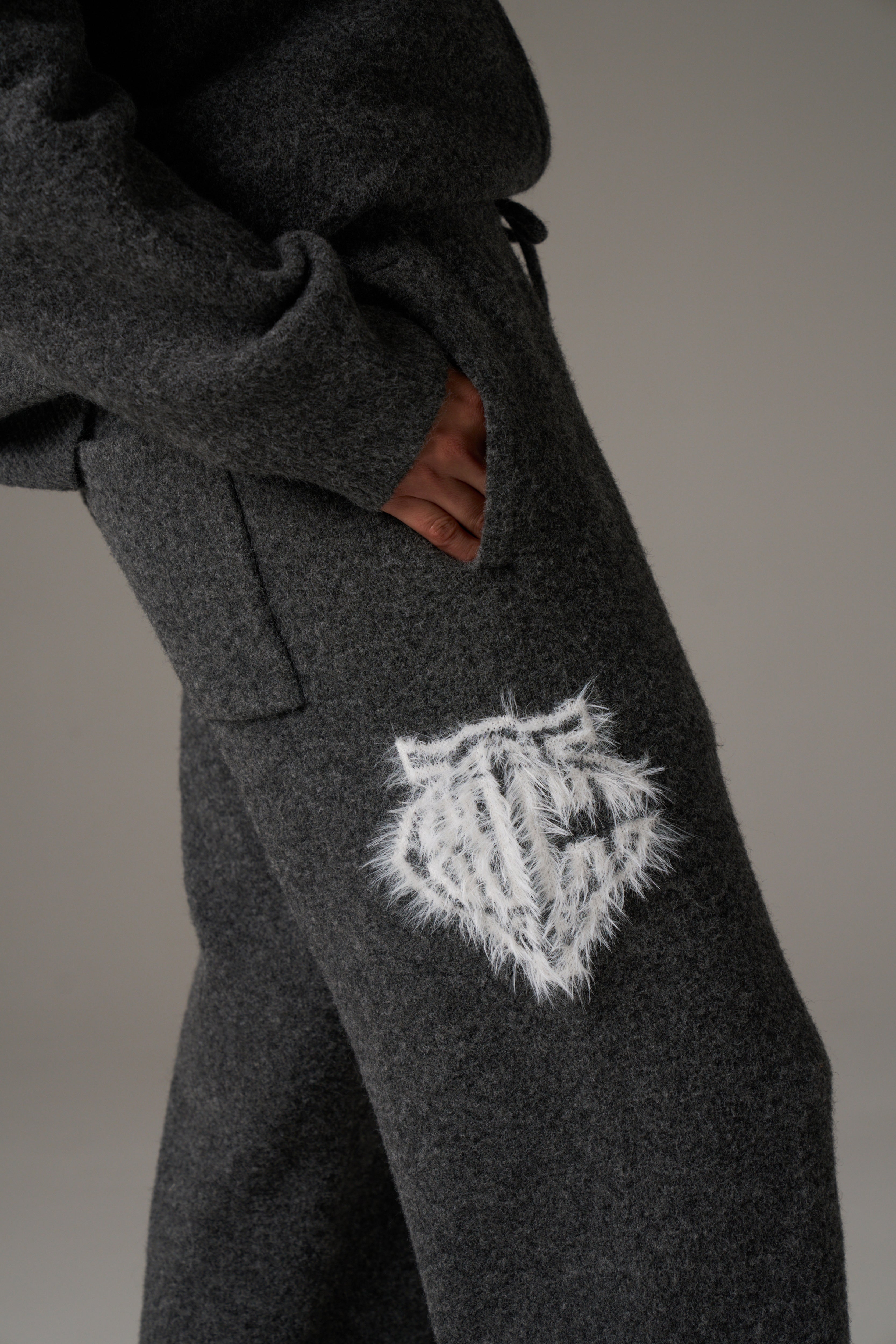 MONOGRAM FLUFFY KNIT JOGGERS - CHARCOAL