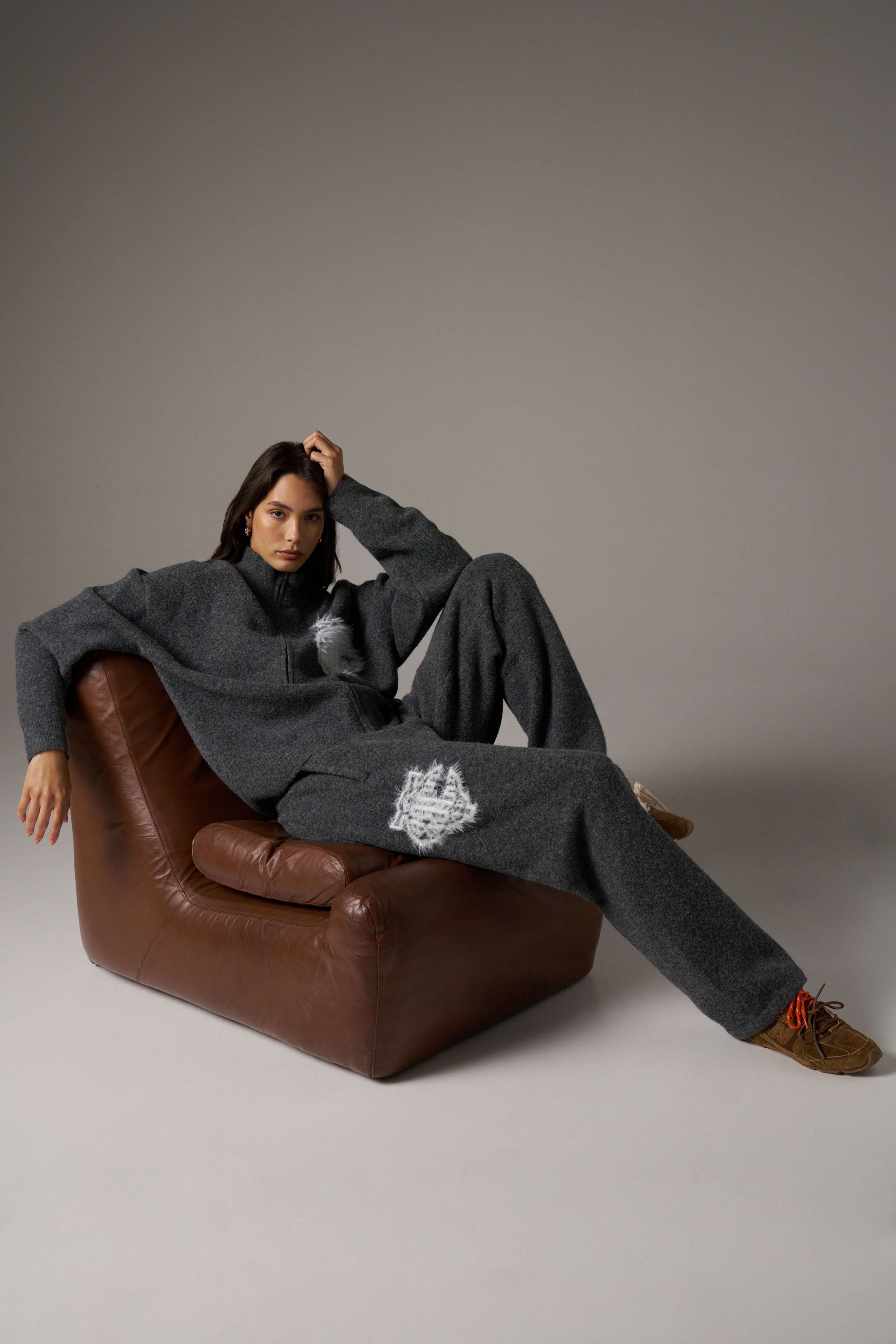 MONOGRAM FLUFFY KNIT JOGGERS - CHARCOAL