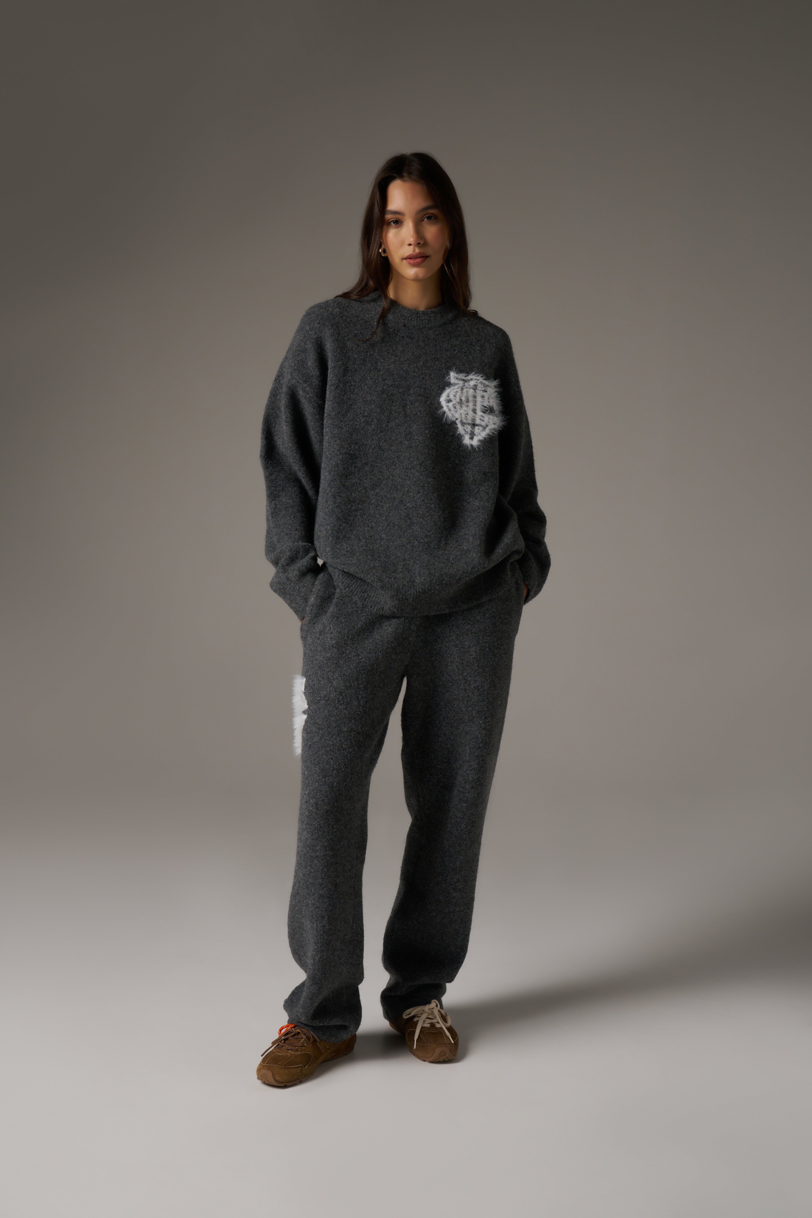 MONOGRAM FLUFFY KNIT CREW - CHARCOAL