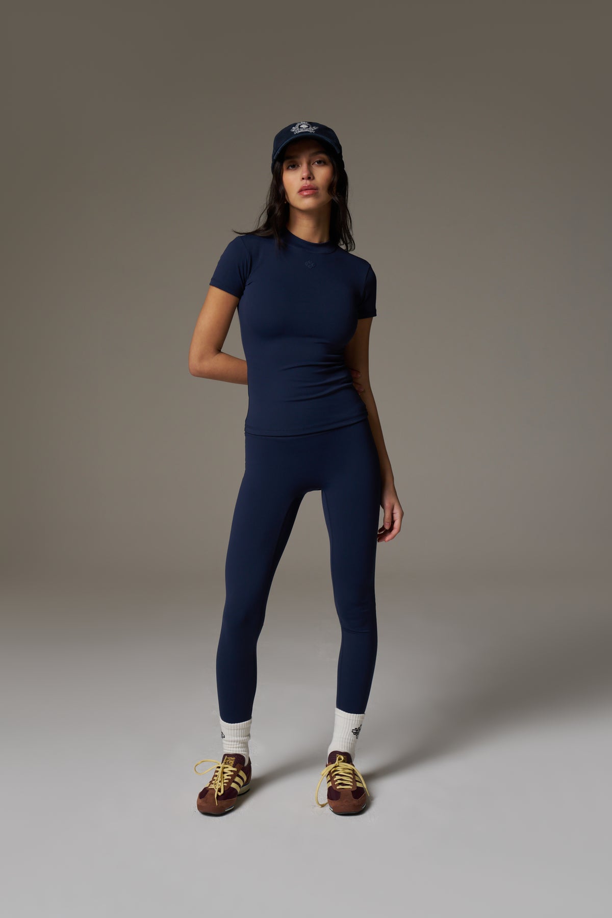 SCULPTING STRETCH EMBLEM BABY TEE - DARK NAVY