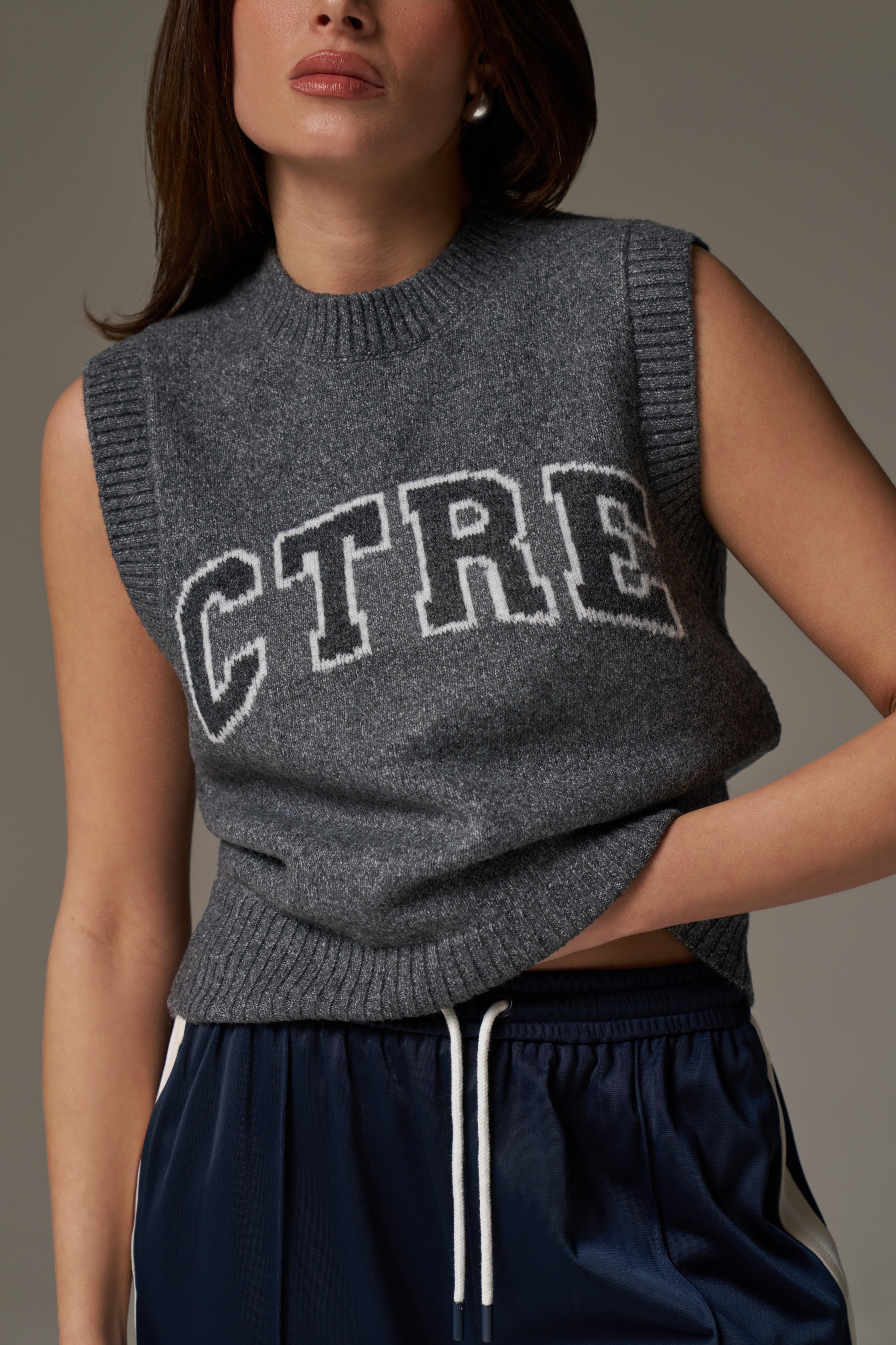 CTRE KNITTED VEST - GREY