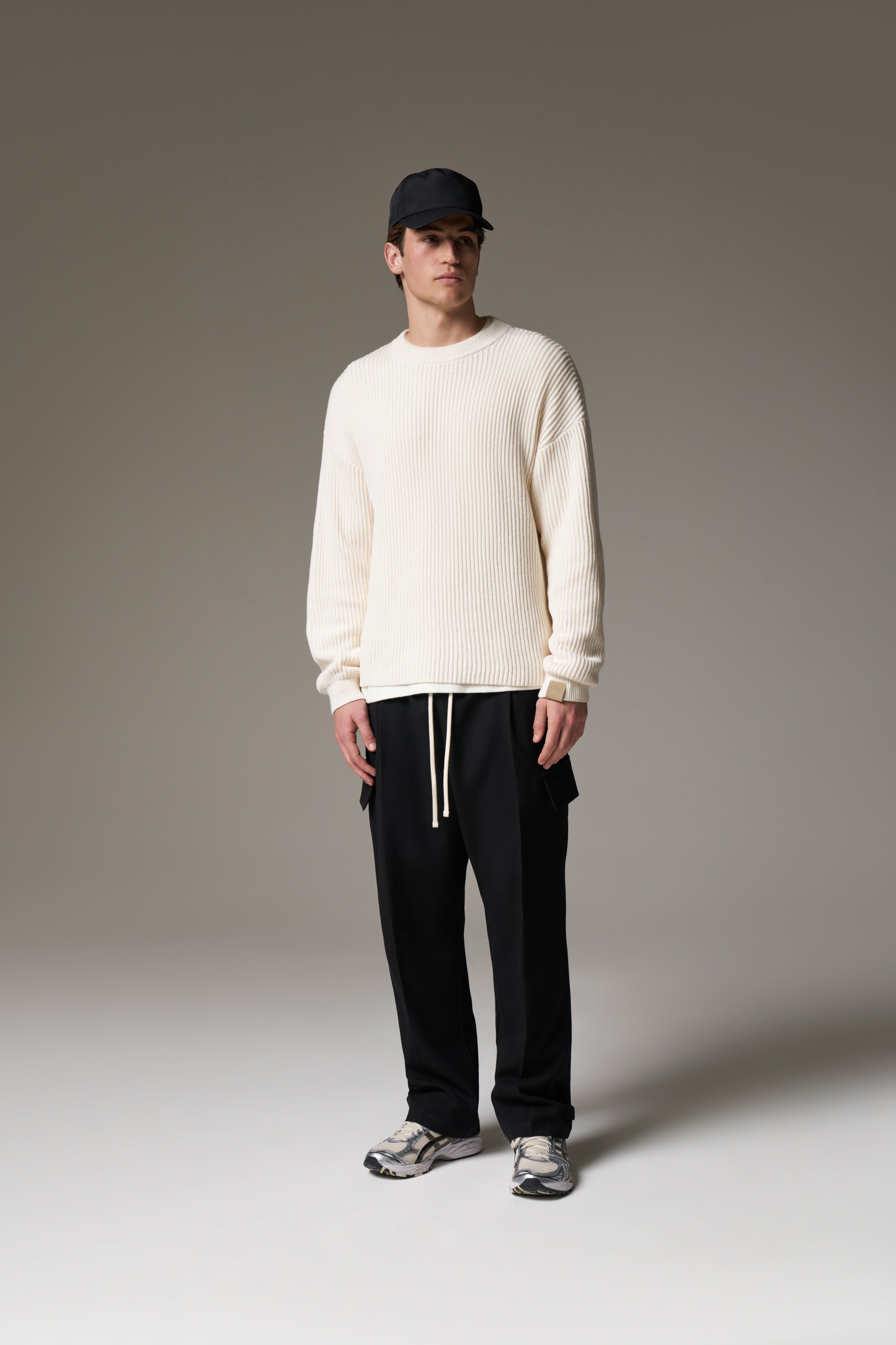HEAVY WASHED RIBBED KNIT CREW - STONE