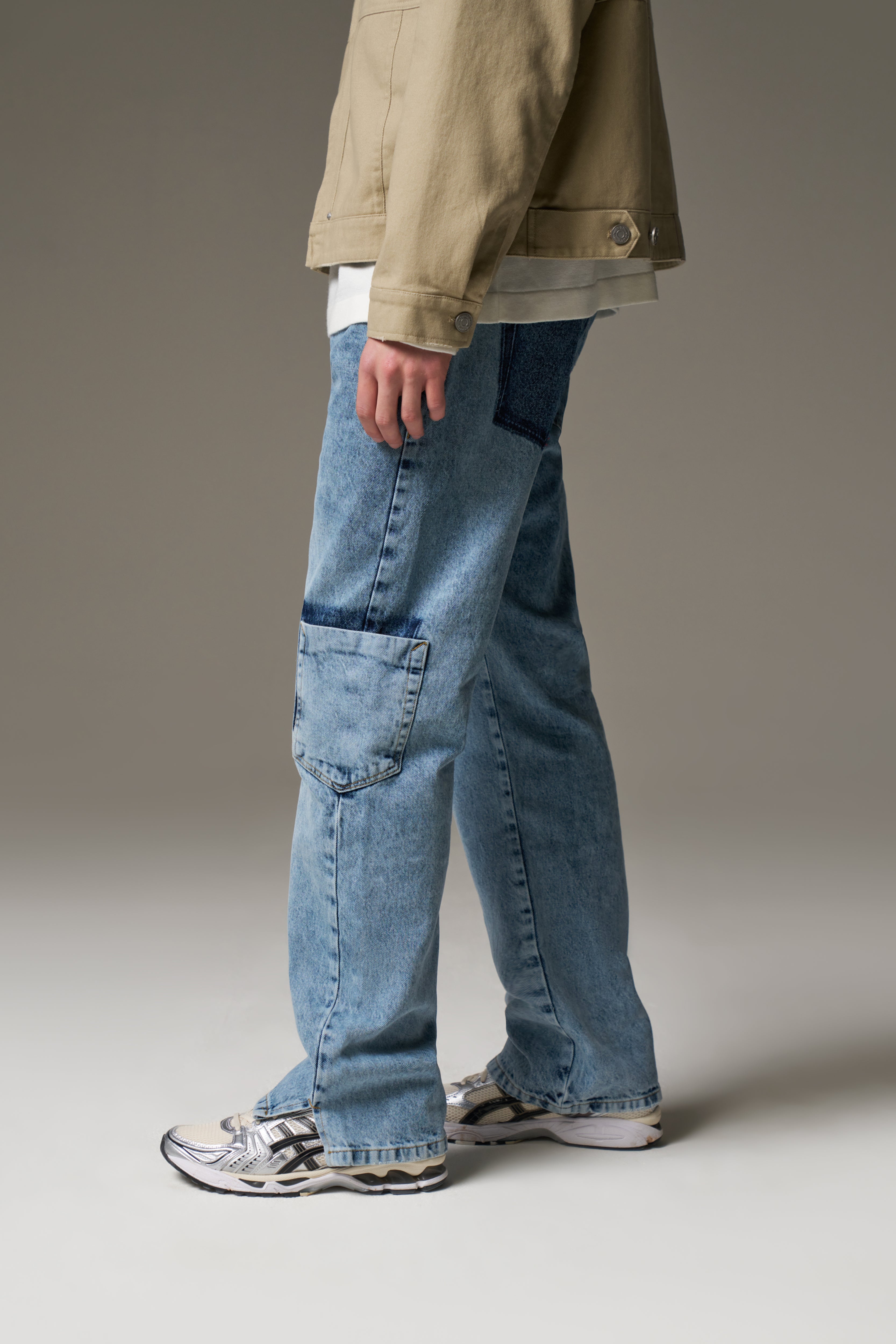 MULTI POCKET WASHED JEAN - BLUE WASH