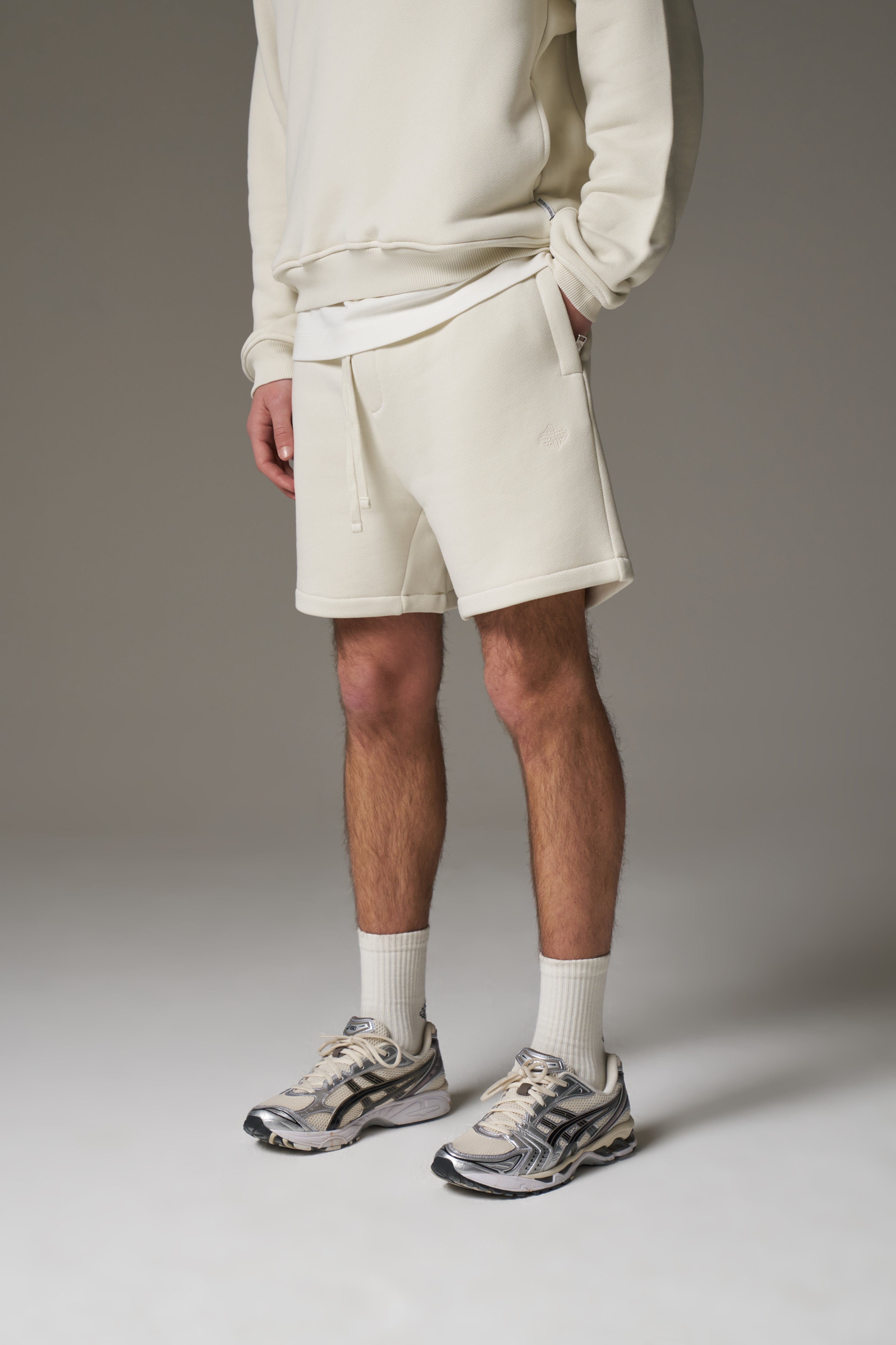 LAUNDERED CLASSICS SHORTS - ECRU