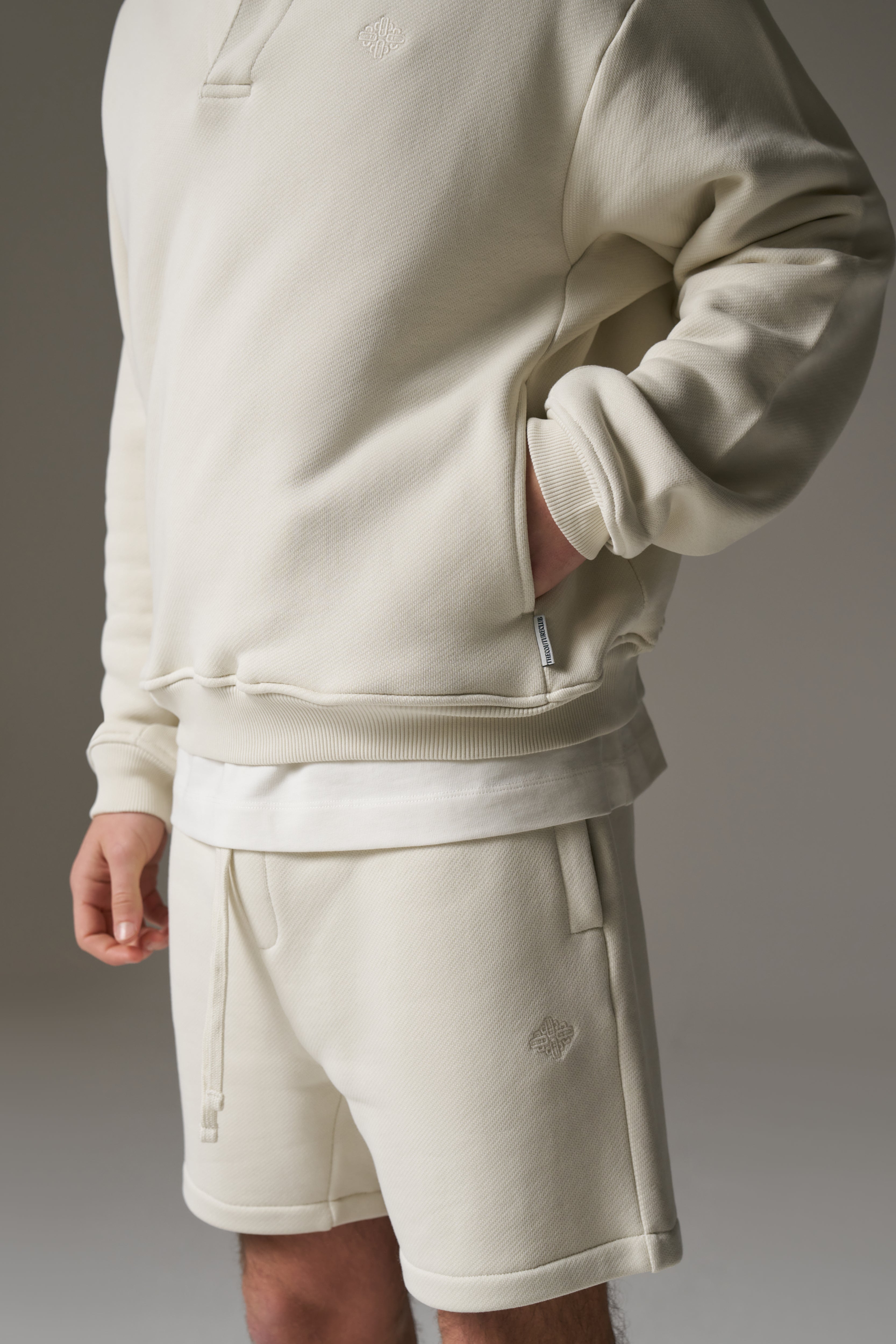 LAUNDERED CLASSICS SHORTS - ECRU