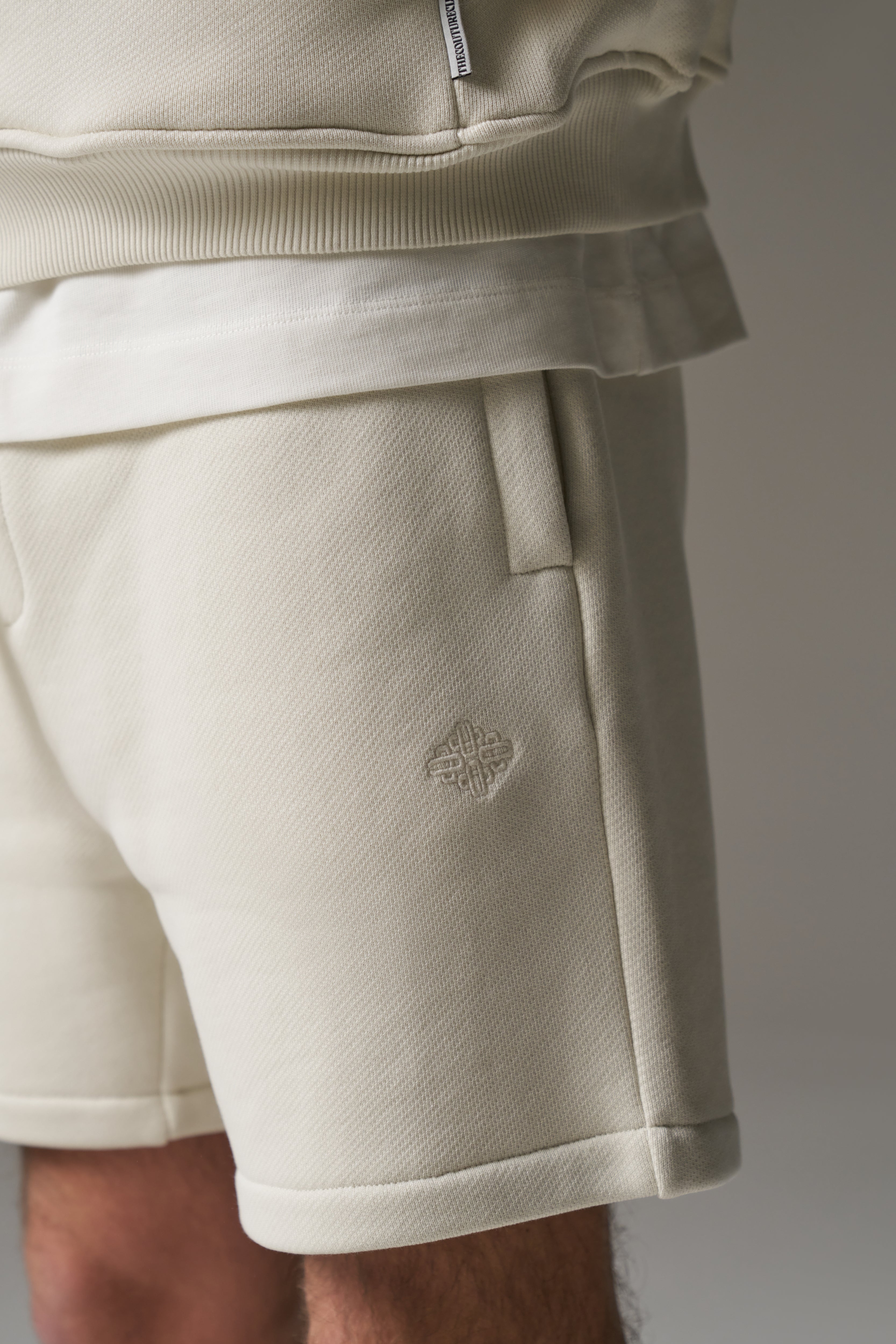 LAUNDERED CLASSICS SHORTS - ECRU