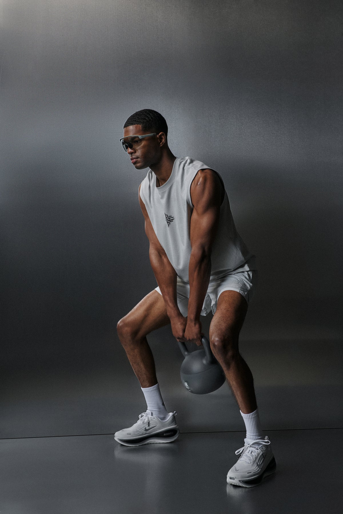 EMBLEM LUXURY IN MOTION CUT OFF - SALT